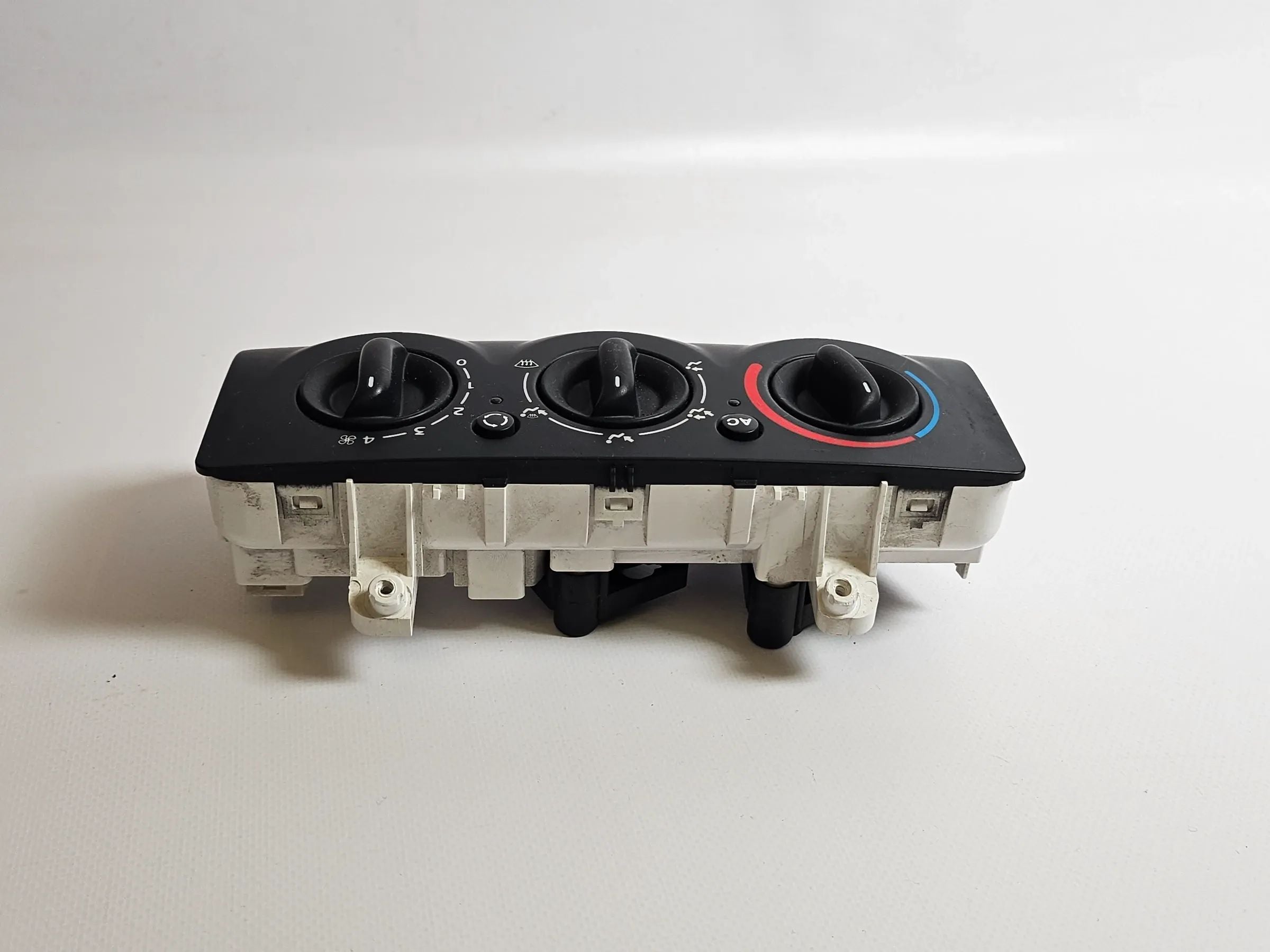Original Renault Clio  2  II  B  Klimabedienteil A82000100 69520015