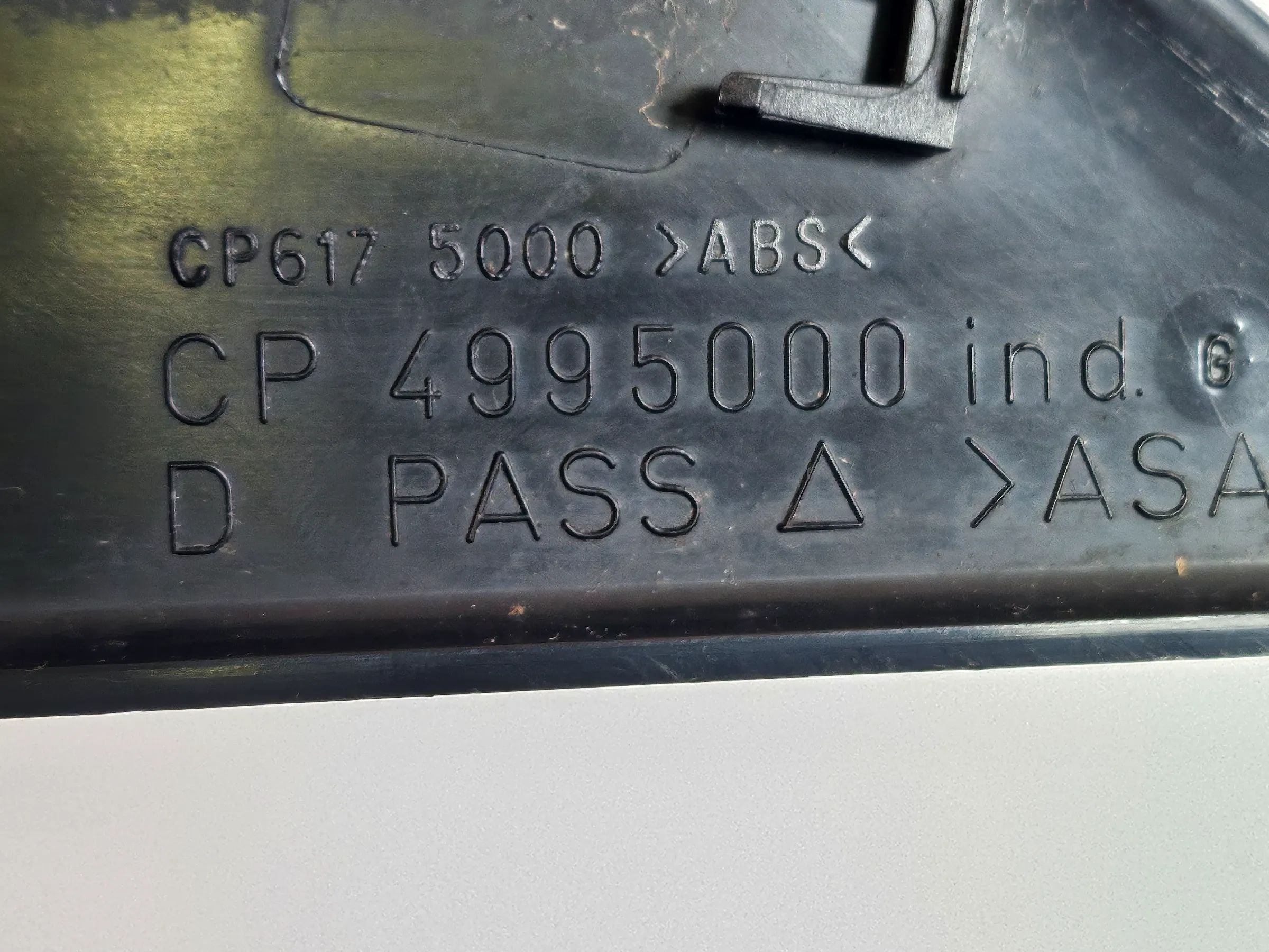 Oryginalne lusterko boczne prawe manualne czarne Peugeot 206 i CC 4995000