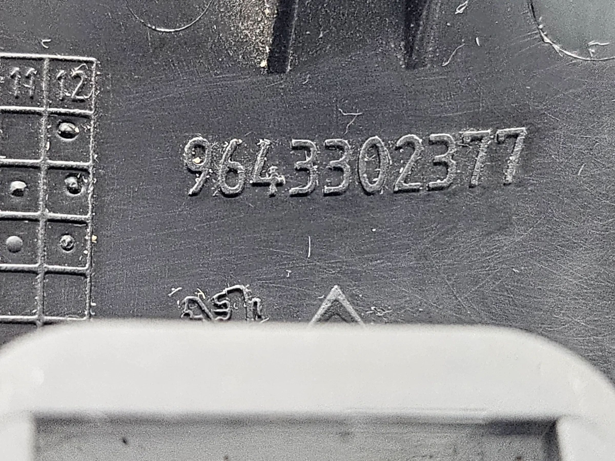 Original Peugeot 206 CC Abdeckung Verkleidung Blende Schalterleiste 9643302377