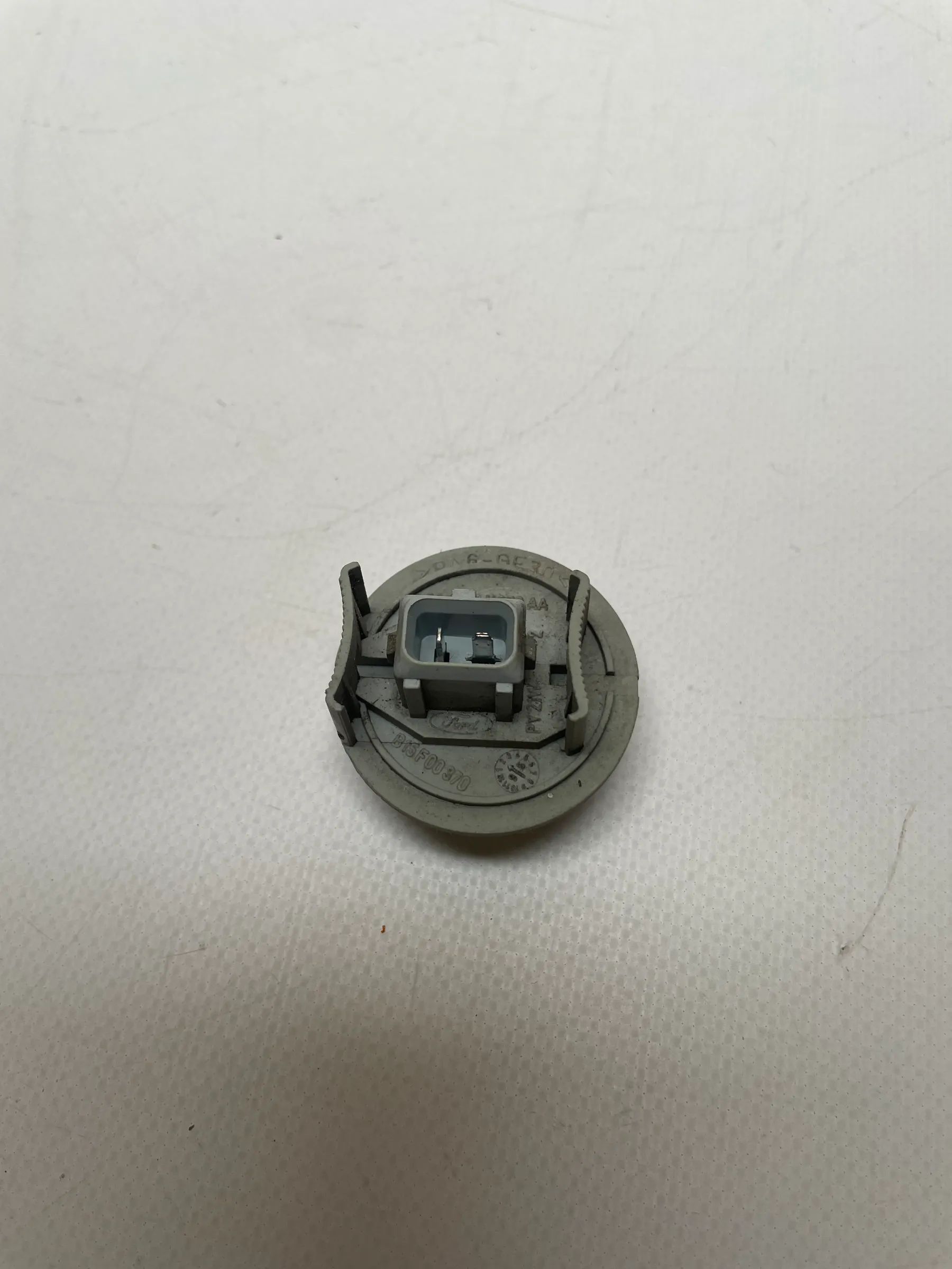 Original Ford Fiesta III 3 Courier Mazda 121 (GFJ/DB) Lampenträger  139807