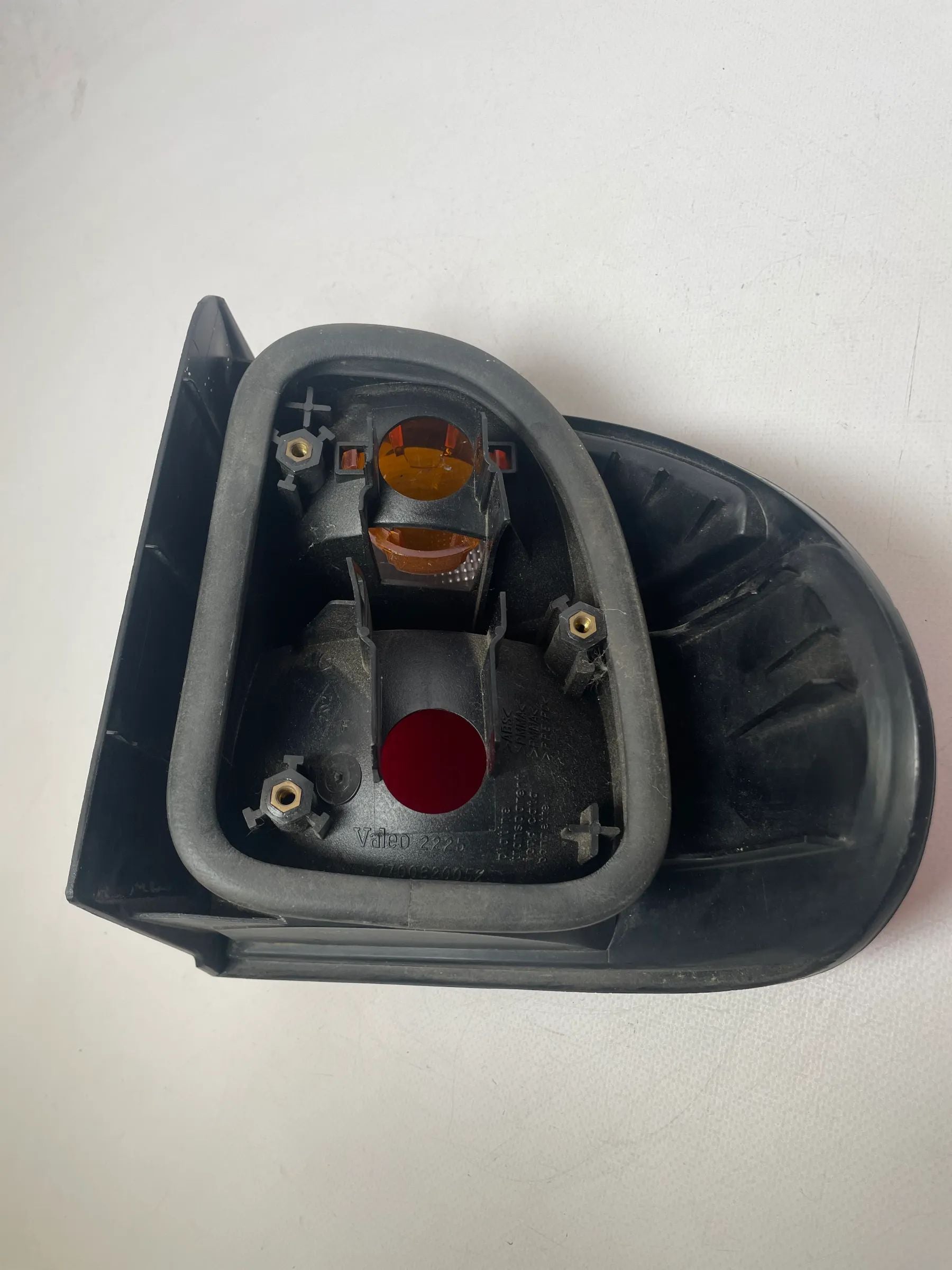 Original Renault Laguna (B56) Rückleuchte Links Hinten 7700820052