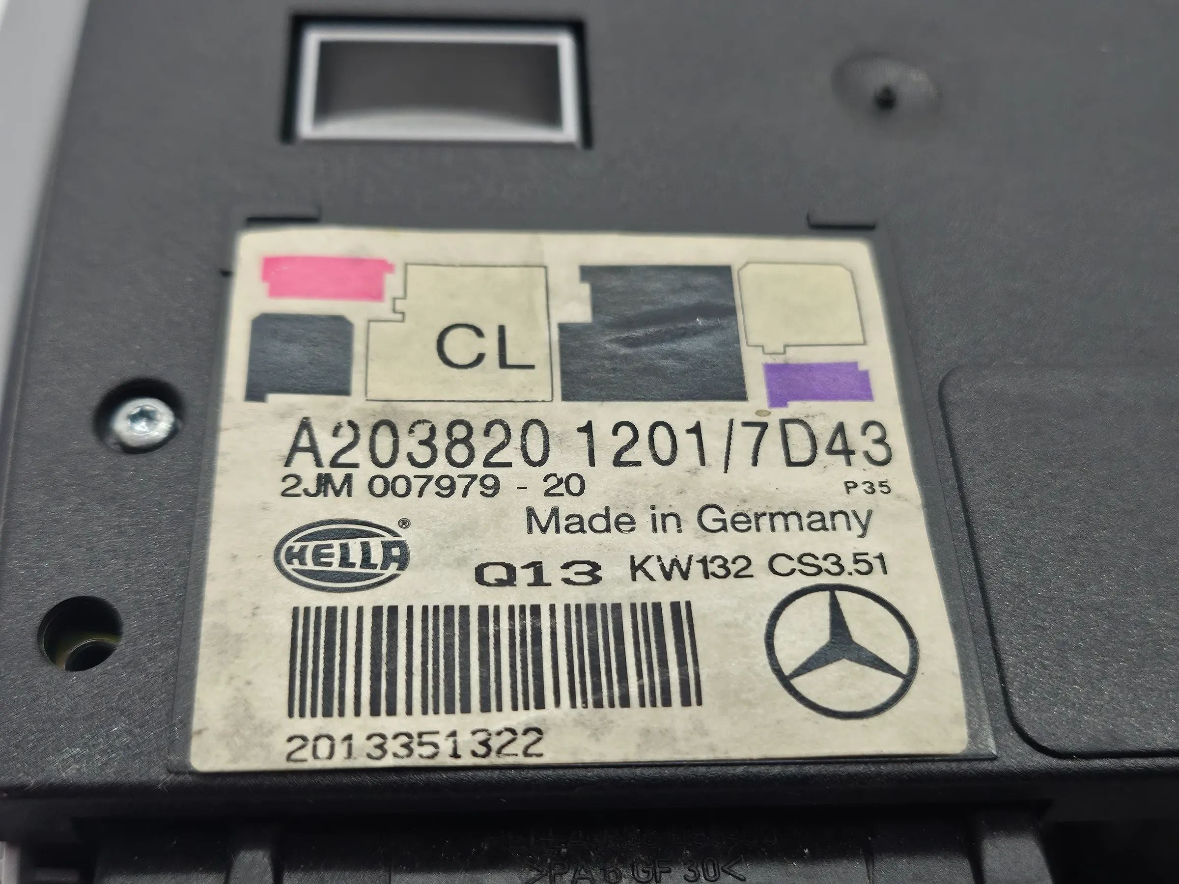 Orig. MERCEDES-BENZ CKLASSE HELLA W203 S203 Innenleuchte Leselampe A2038201201