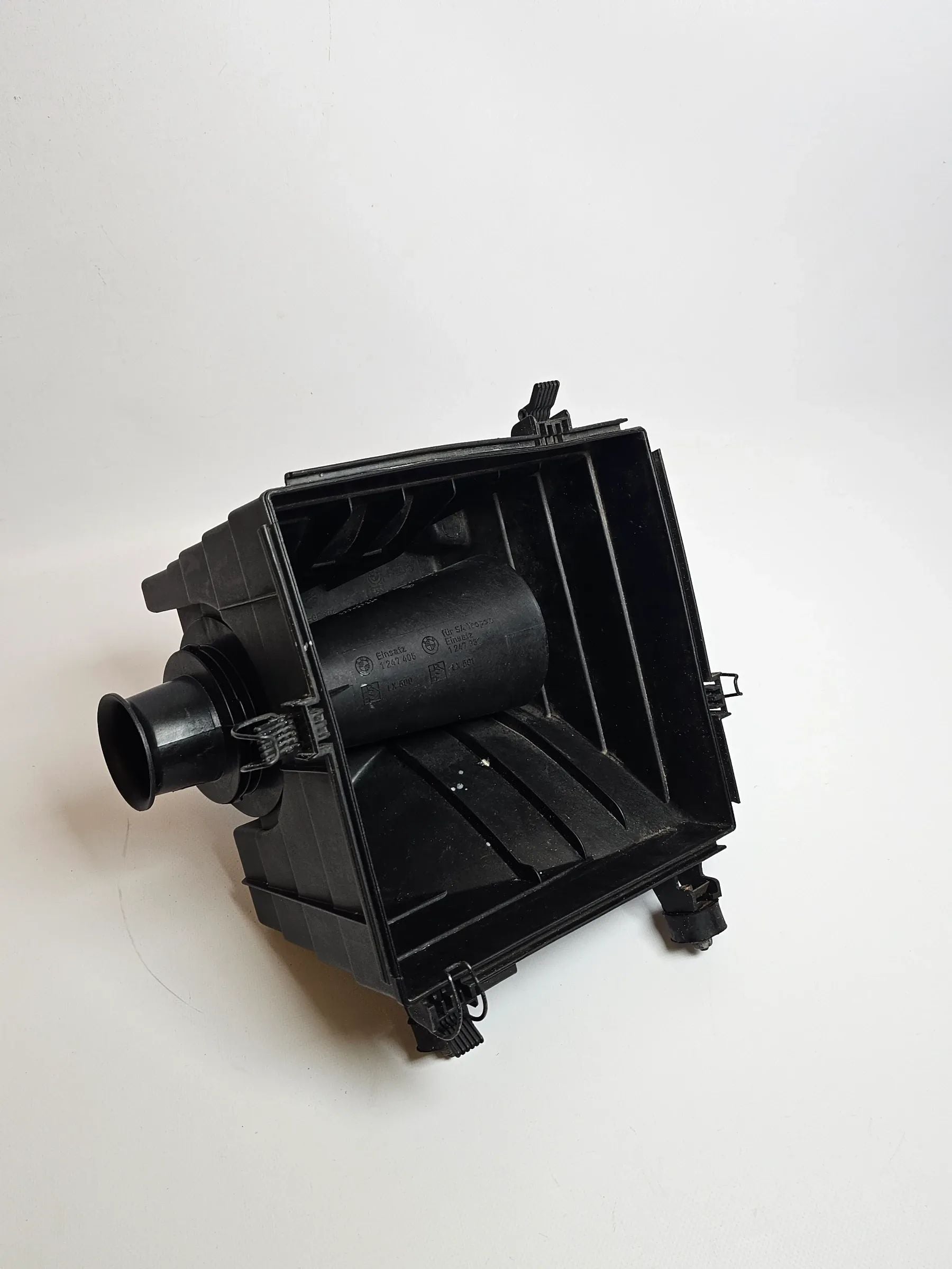 Oryginalna dolna obudowa filtra powietrza BMW E36 M43 1247465