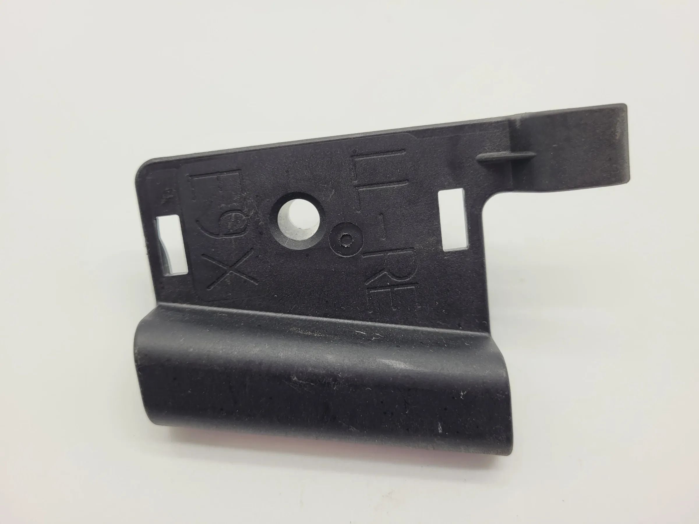 BMW 3er (E90/E91) Halter Halterung Techts 51167130690