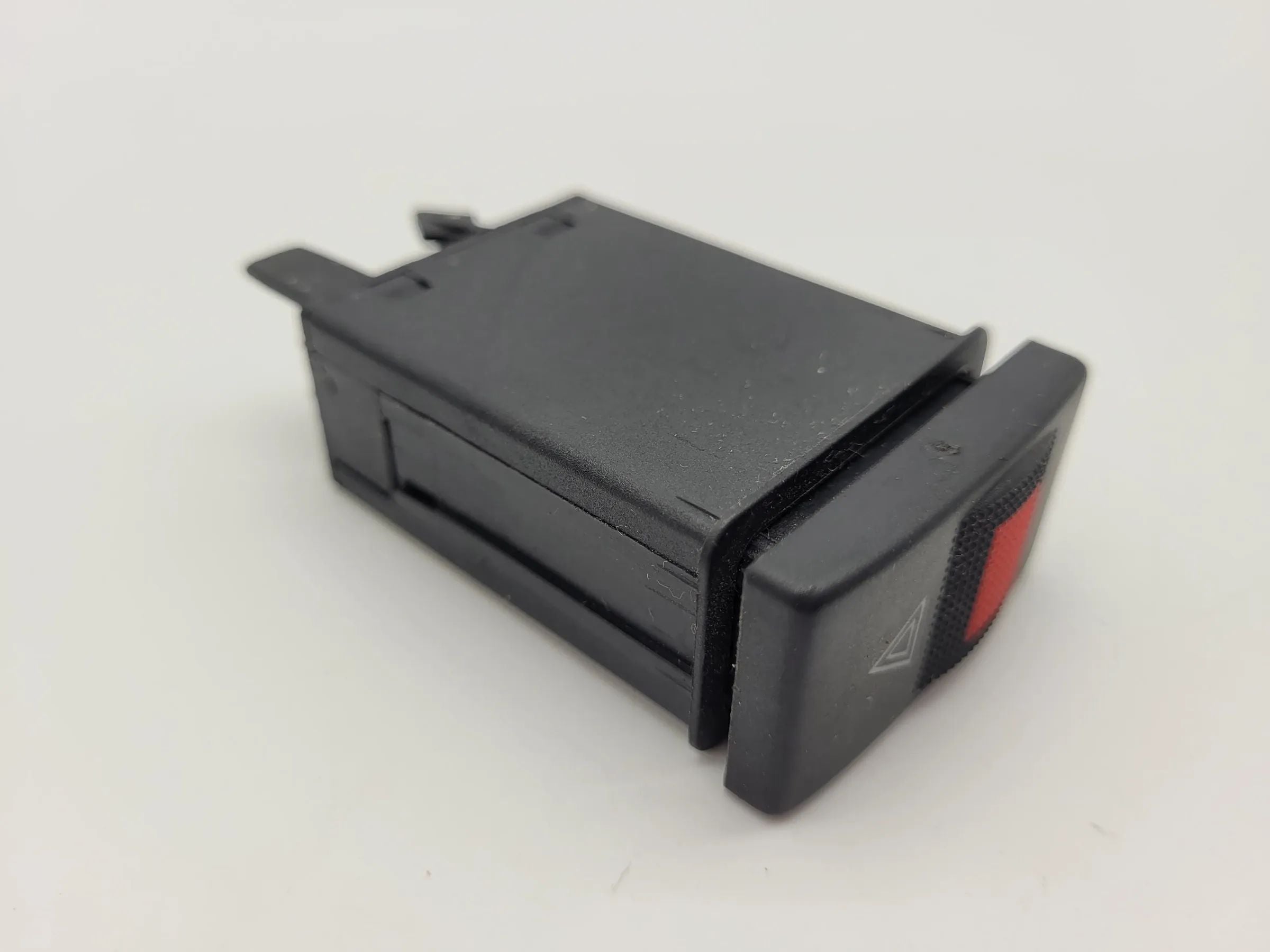 Original AUDI A4 (8D2/B5) Warnblinkschalter 8D0941509D