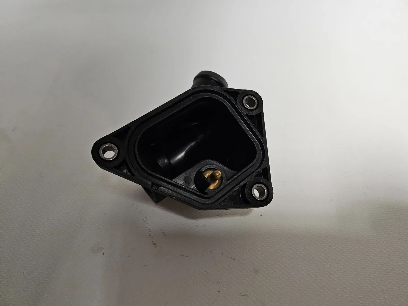 Original BMW F20 F21 F30 F31 N13 Austrittsstutzen mit Temperatursensor 7600586