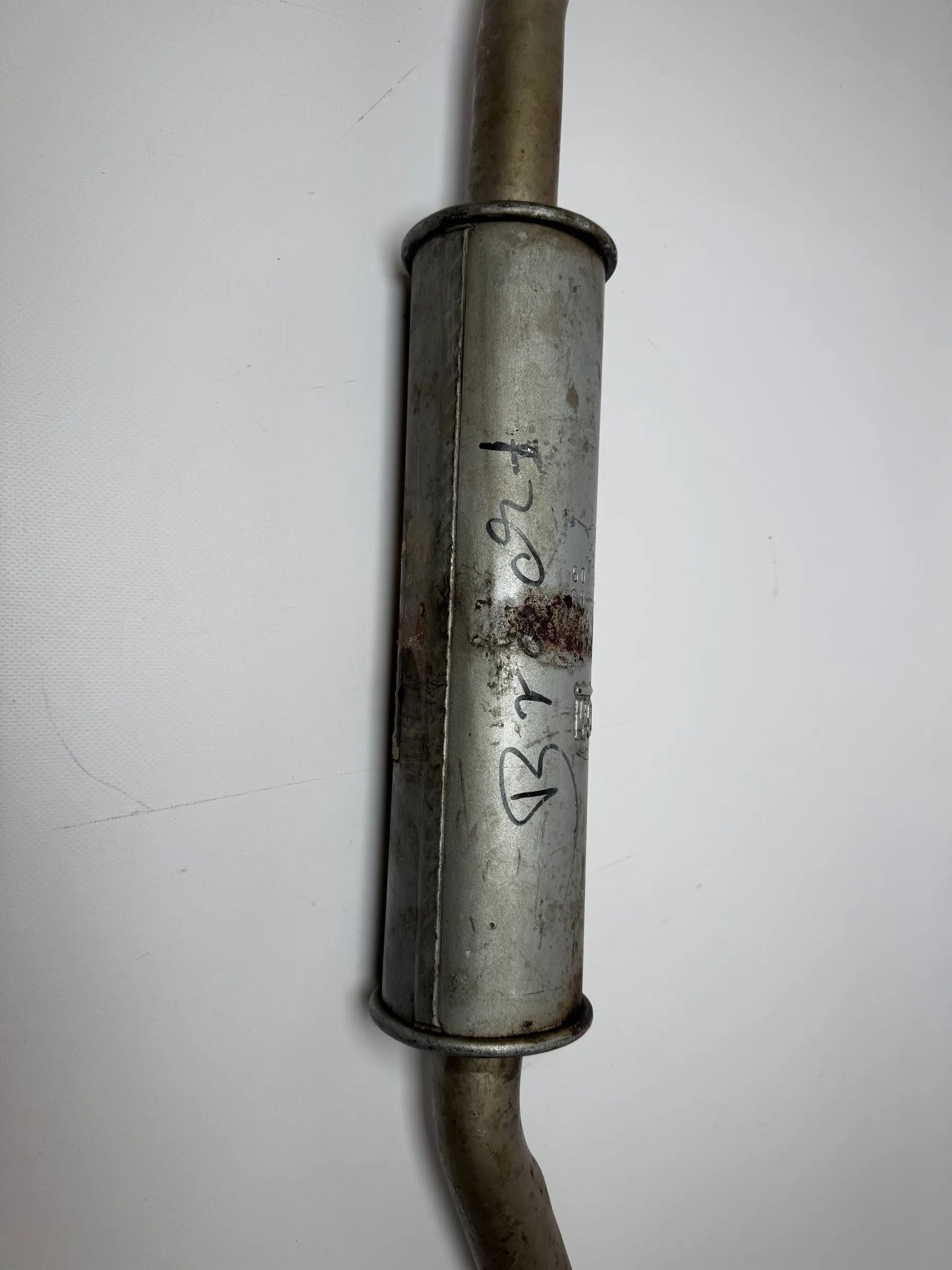 Oryginalny Opel Kadett D tłumik środkowy 852200 / 90128264
