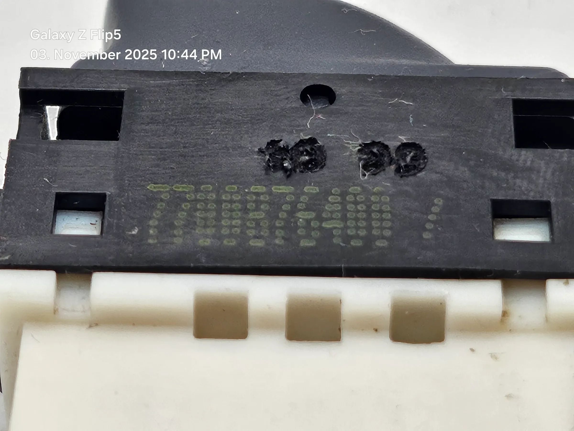 Original Renault Espace III  Schalter el. Fensterheber 7700876400