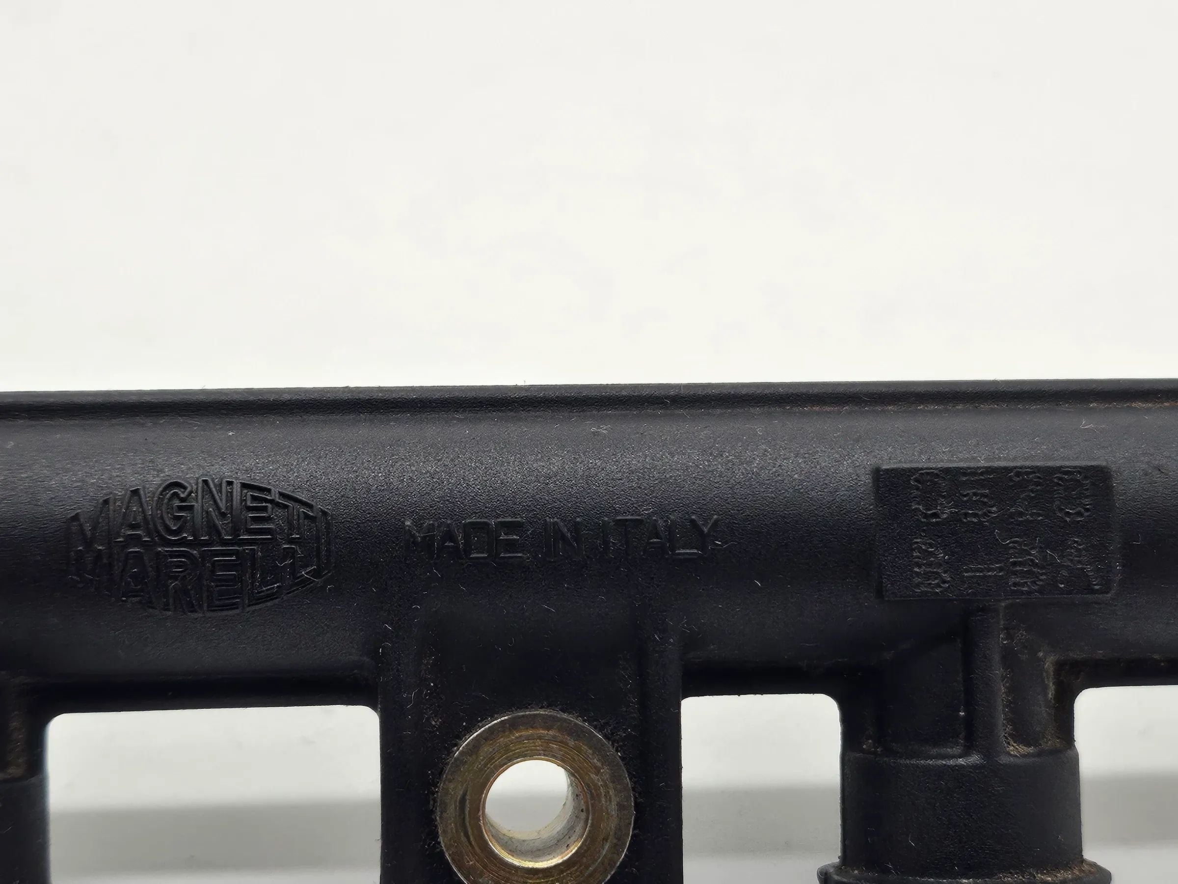 Original Fiat Punto 188 II 1.2 8V Einspritzleiste  3219018301