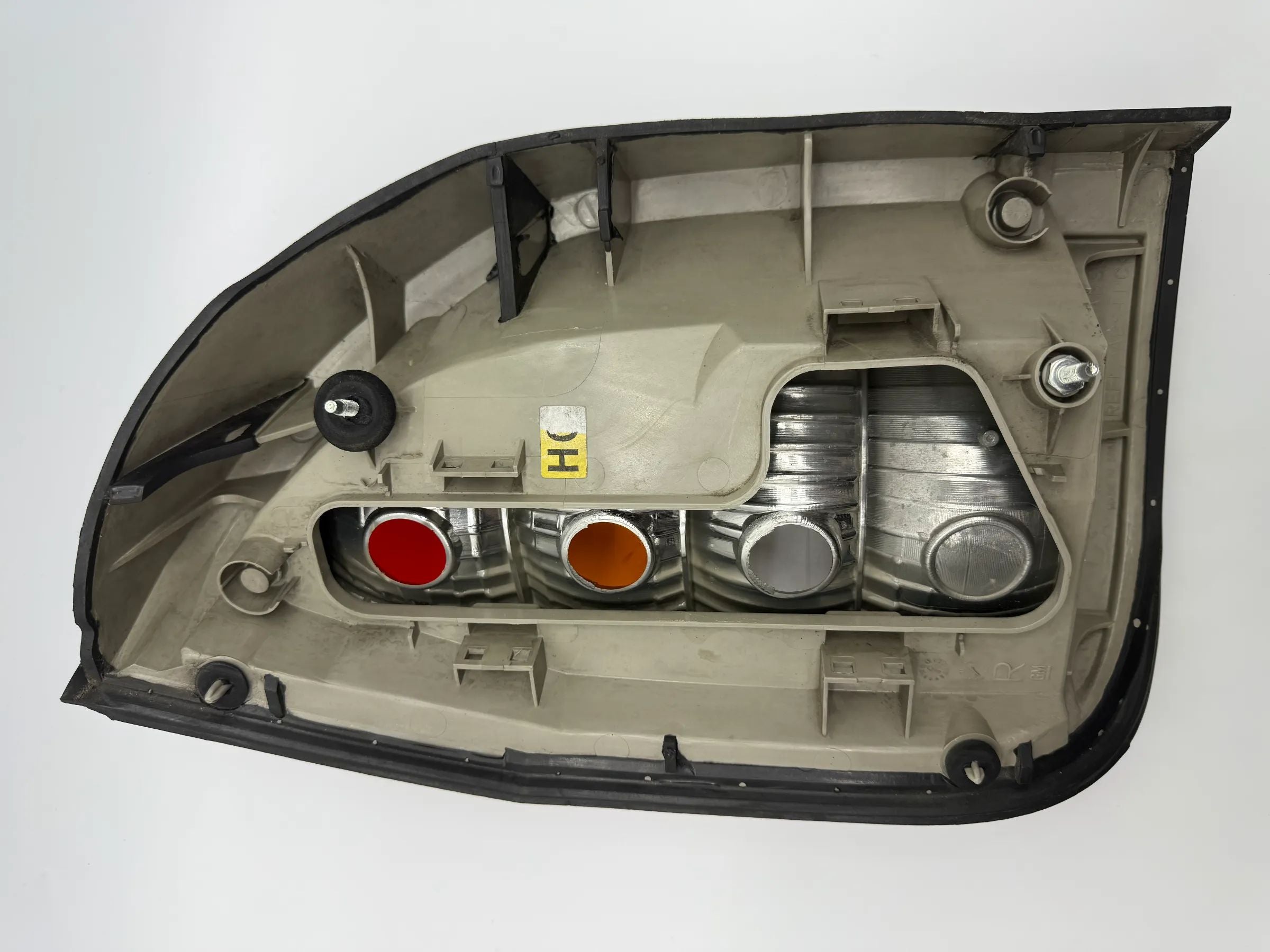 Оригинальный задний правый фонарь Opel Зафира А 2002 Yorka 62281