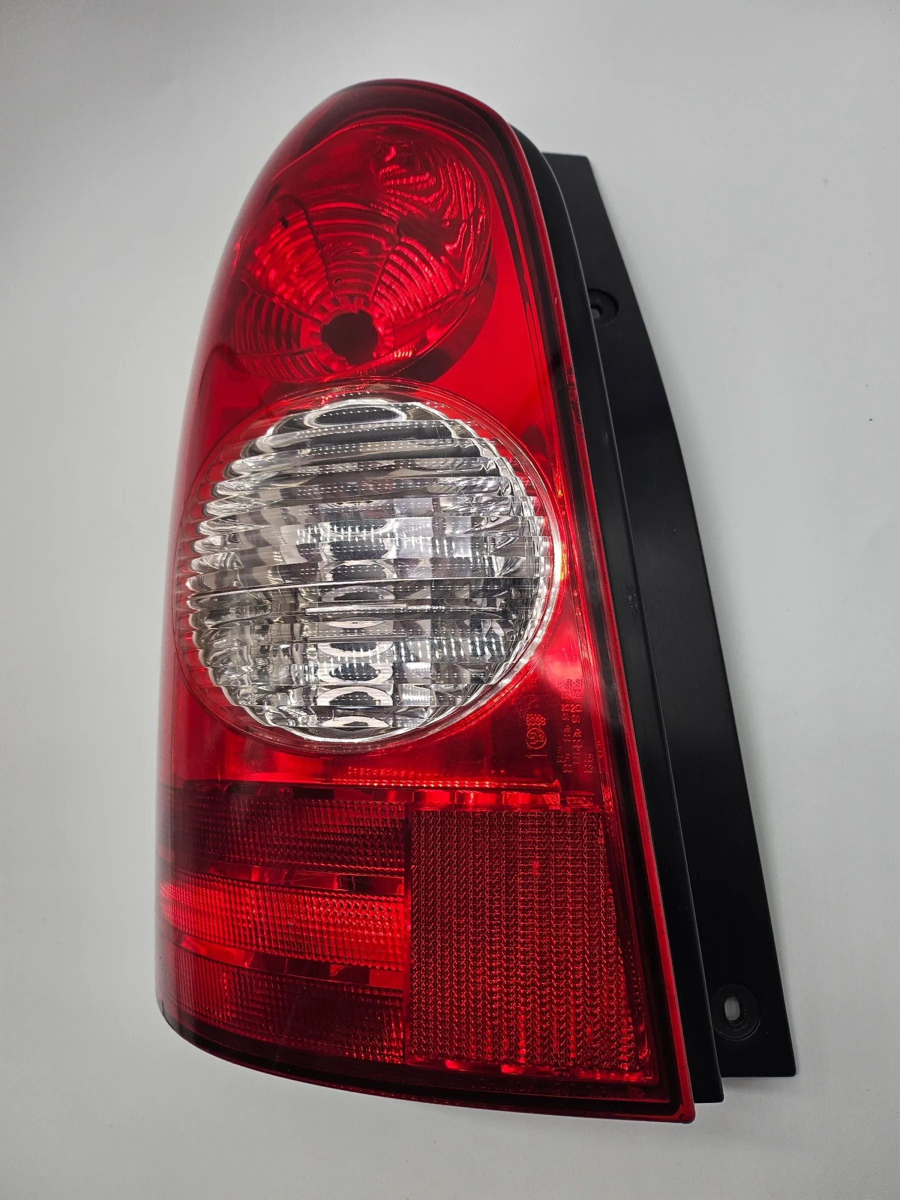 Oryginalne lewe tylne światło MAZDA MPV II (LW) 05/2002-10/2003