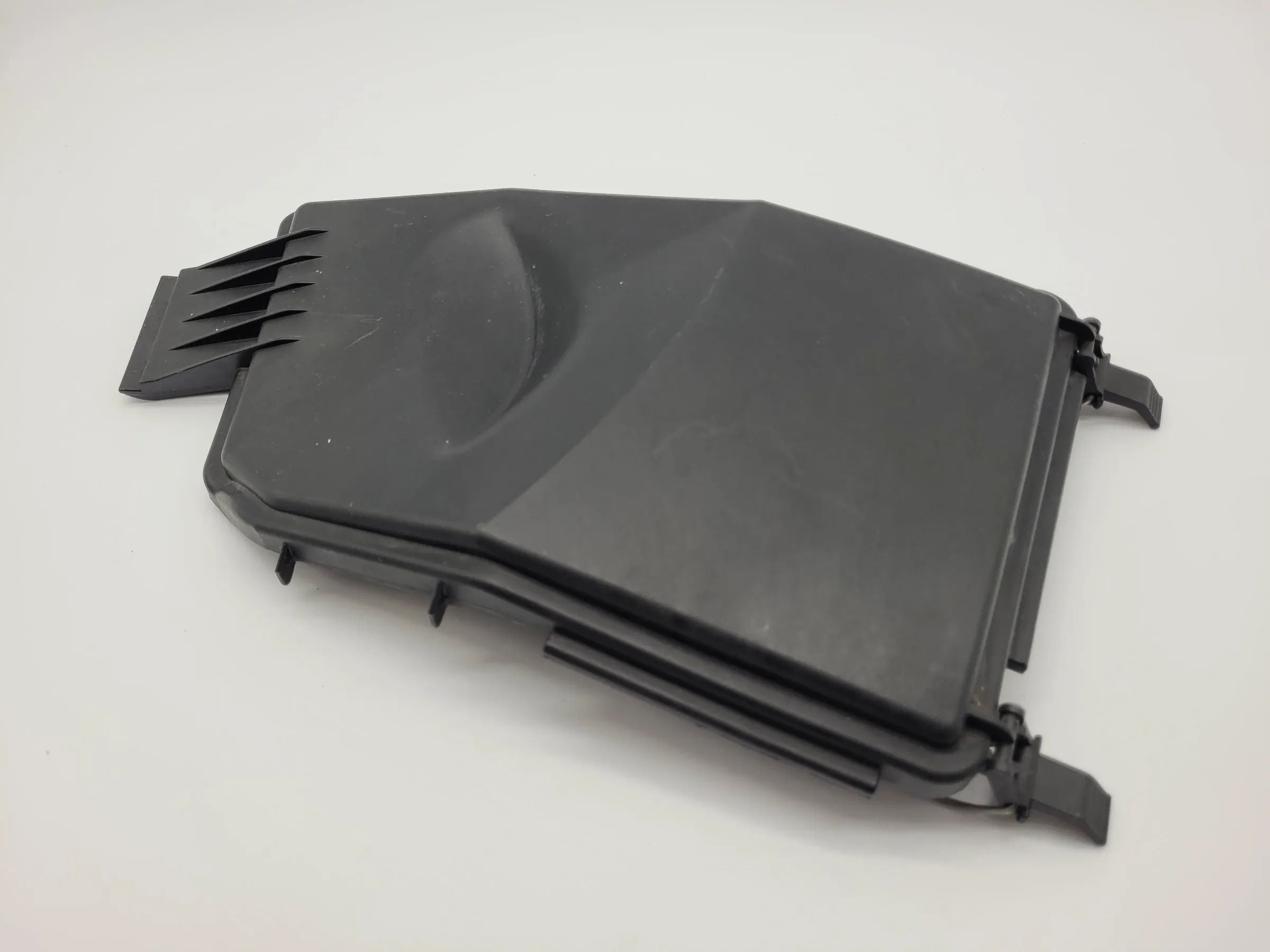 Original Mercedes C-Klasse (W203) Abdeckung Sicherungskasten, A2035450203