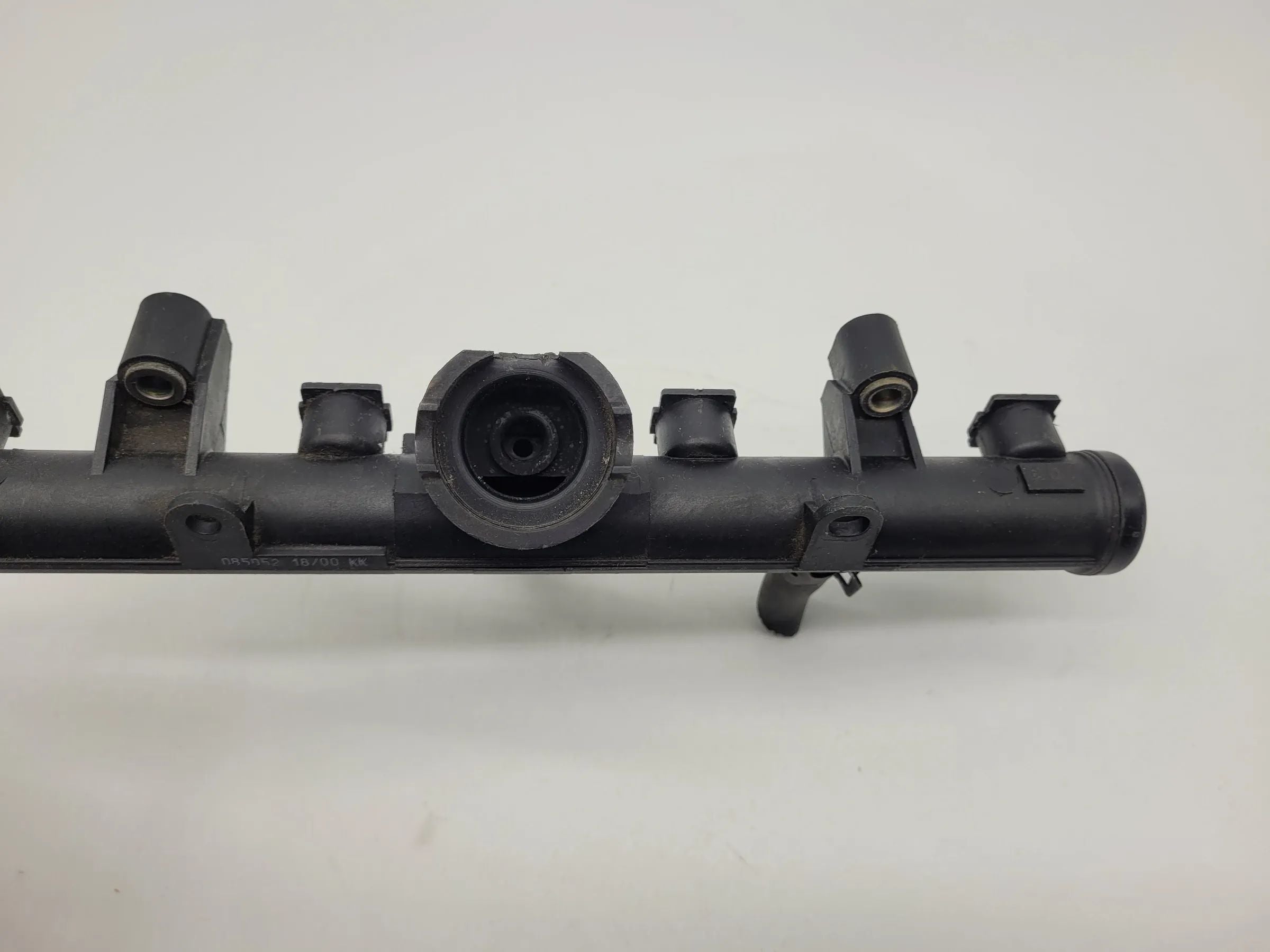 Original VW/Seat Polo/Lupo/Caddy/Arosa/Inca Kraftstoffverteiler 030133319AA
