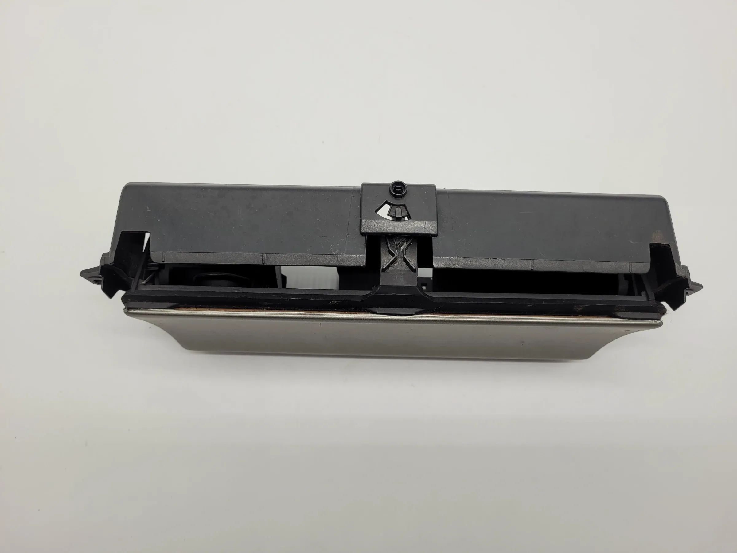 Original BMW X5 (E53) Aschenbecher Mittelkonsole Mitte 51.16-8402967