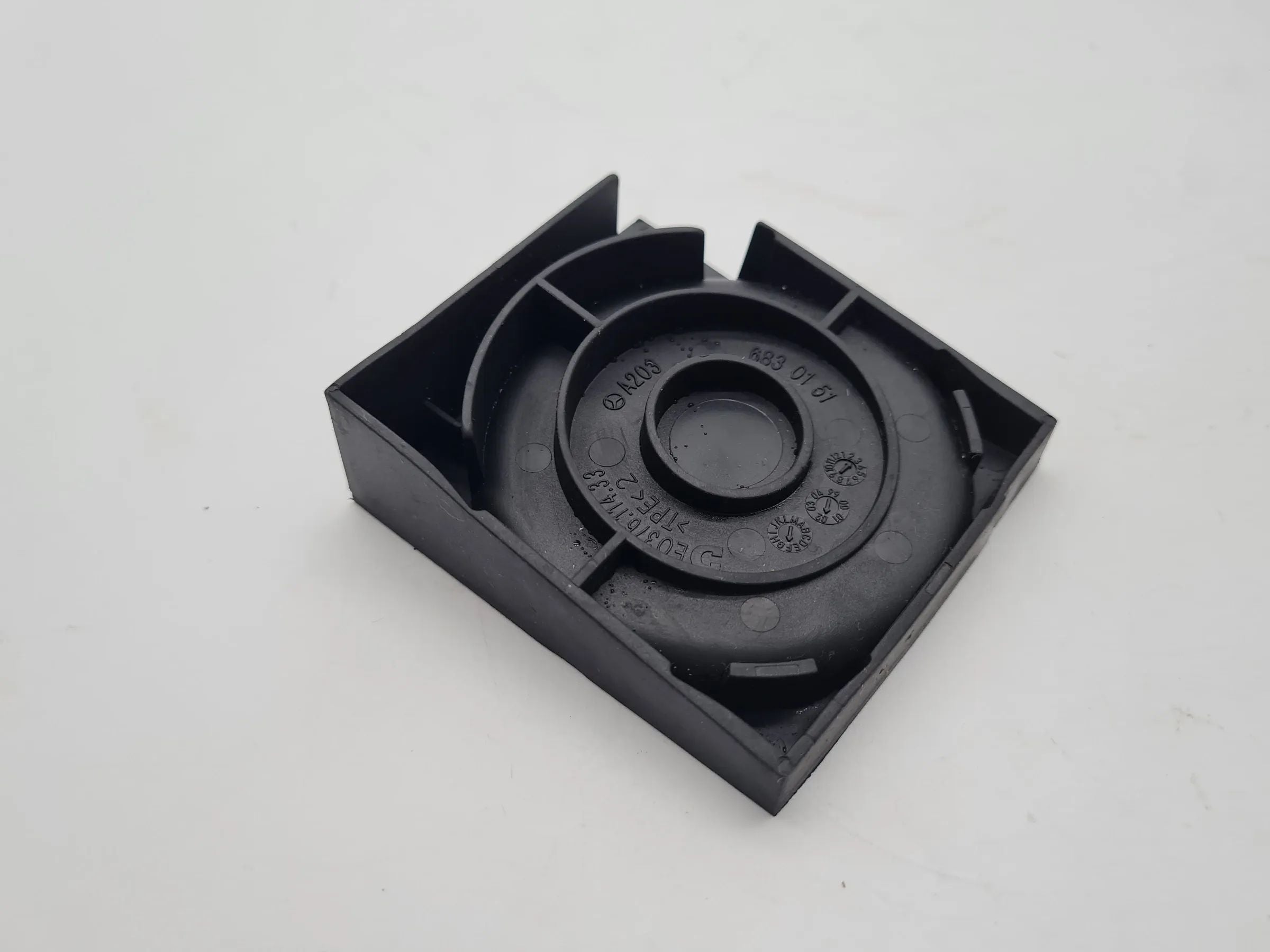 Original Mercedes-Benz C-Klasse (W203) Becherhalter Pad Matte A2036830151,