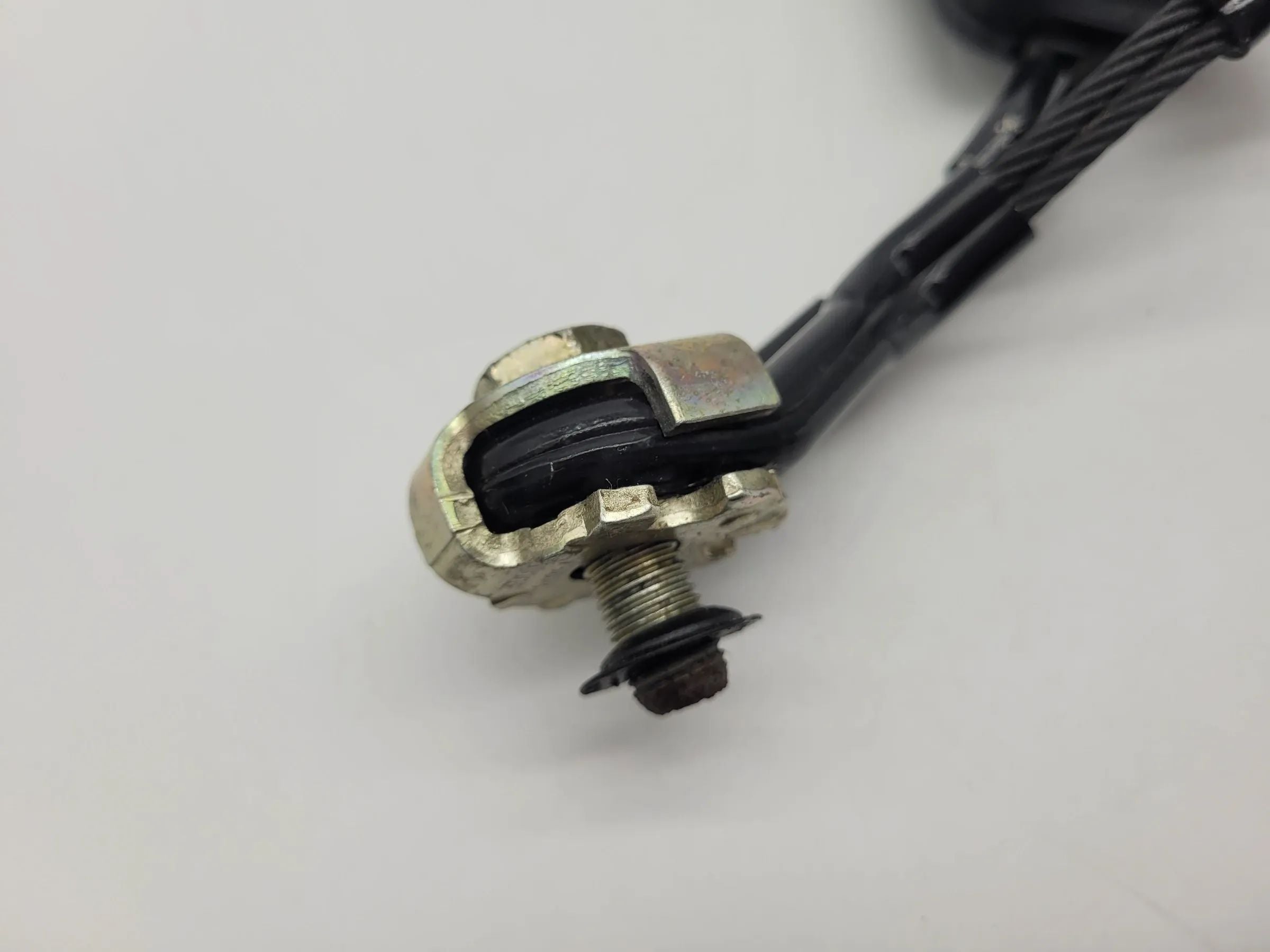 Original VW Golf IV 4 (1J5/1J1) Sicherheitsgurtschloss Hinten Links 1J0857488