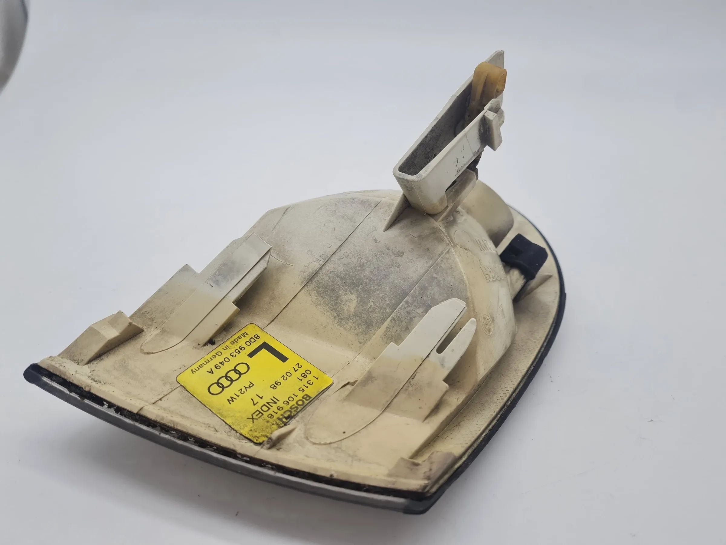 Original Audi A4 (8D2/8D5/B5) Scheinwerfer / Blinker Links 8D0953049A