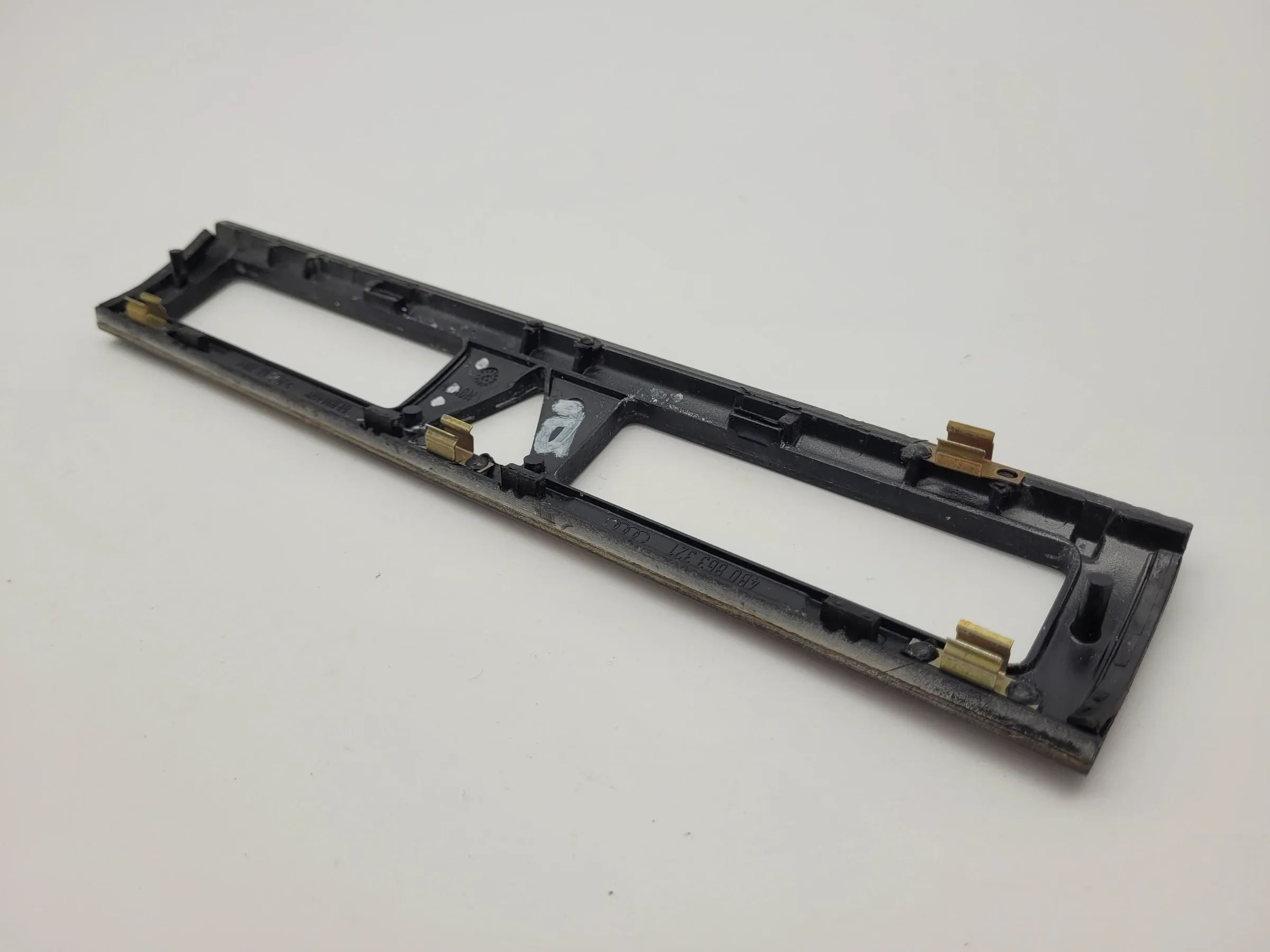 Original Audi A6 (4B) Dekorleiste / Zierleiste Mittelkonsole 4B0863321