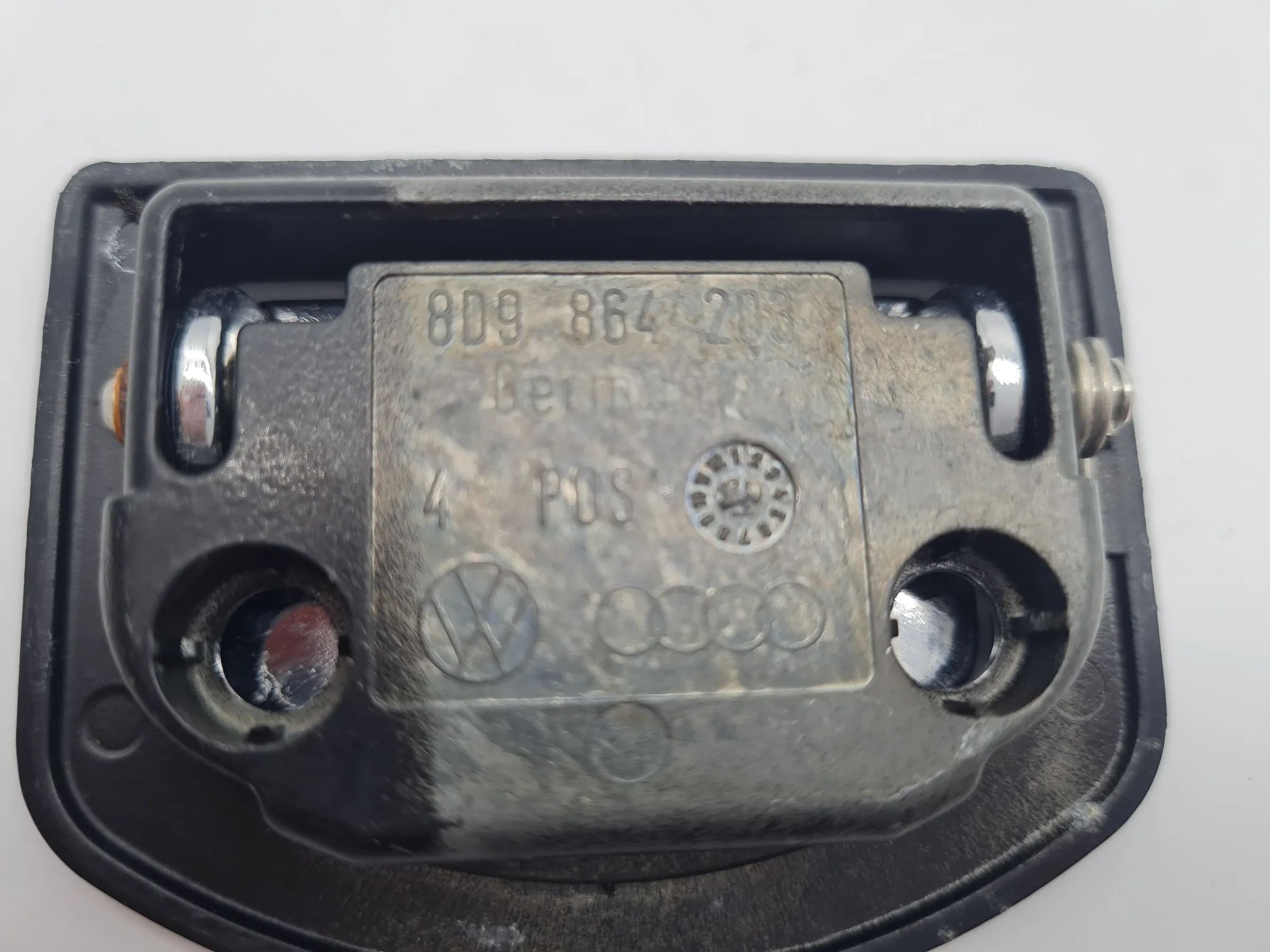 Original Audi A3 (8L1) Festspannöse Verzurröse Gepäcköse, 8D9864203