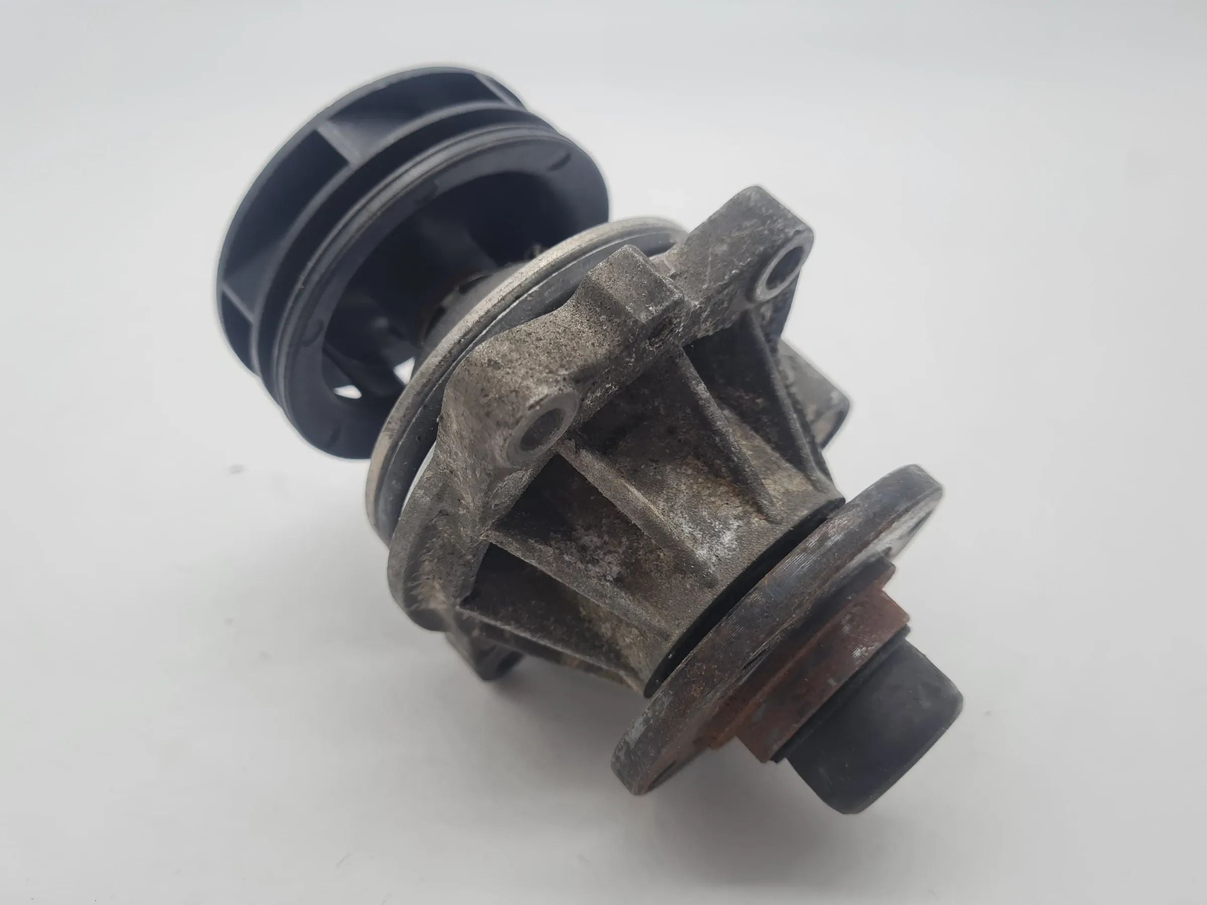Original BMW (E38/E46/E60/Z3) Wasserpumpe Kühlmittelpumpe 17317413
