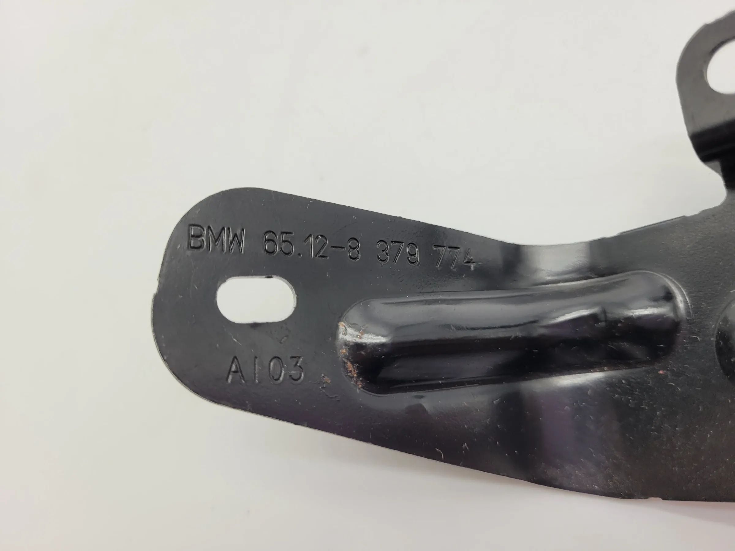 Original BMW X5 (E53) Teilehalter Bord Monitor Radio 65.12-8379774