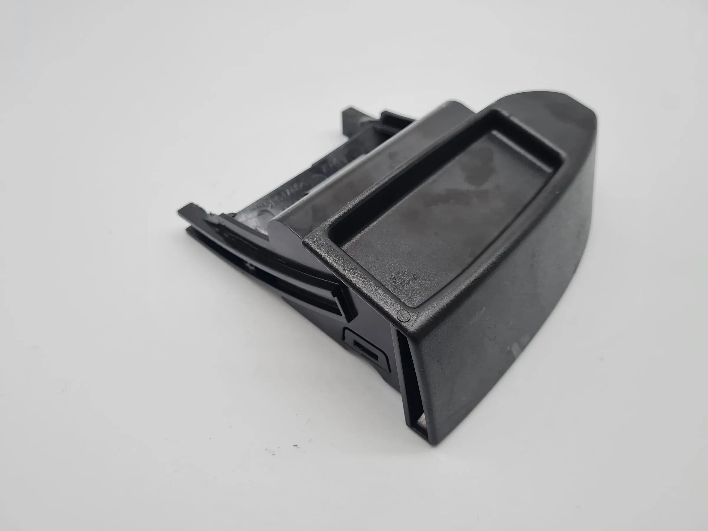 Original Fiat Punto (188) Aschenbecher 225633 / A504