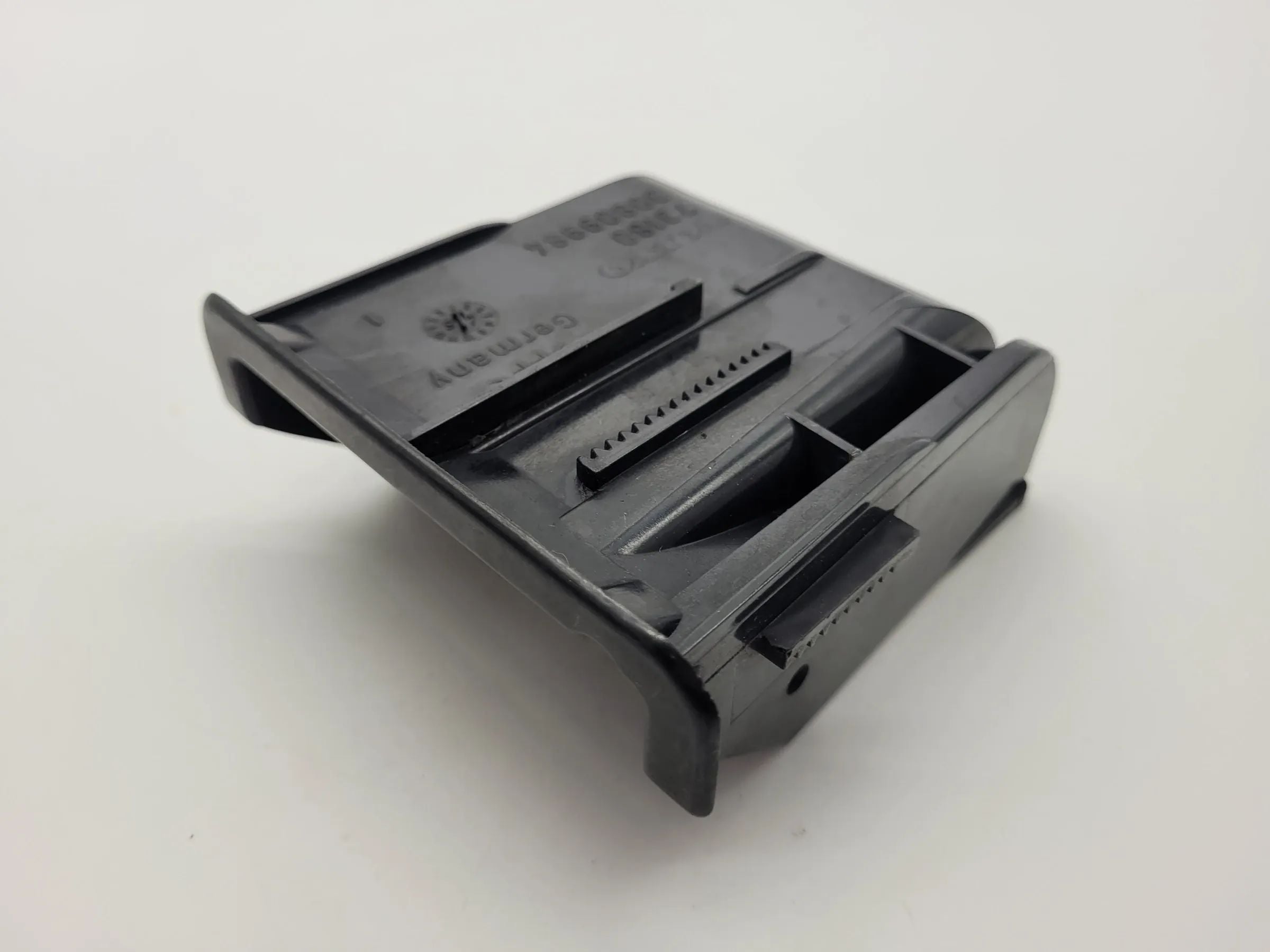 Original Volvo V40 (645) Aschenbechereinsatz 30809984