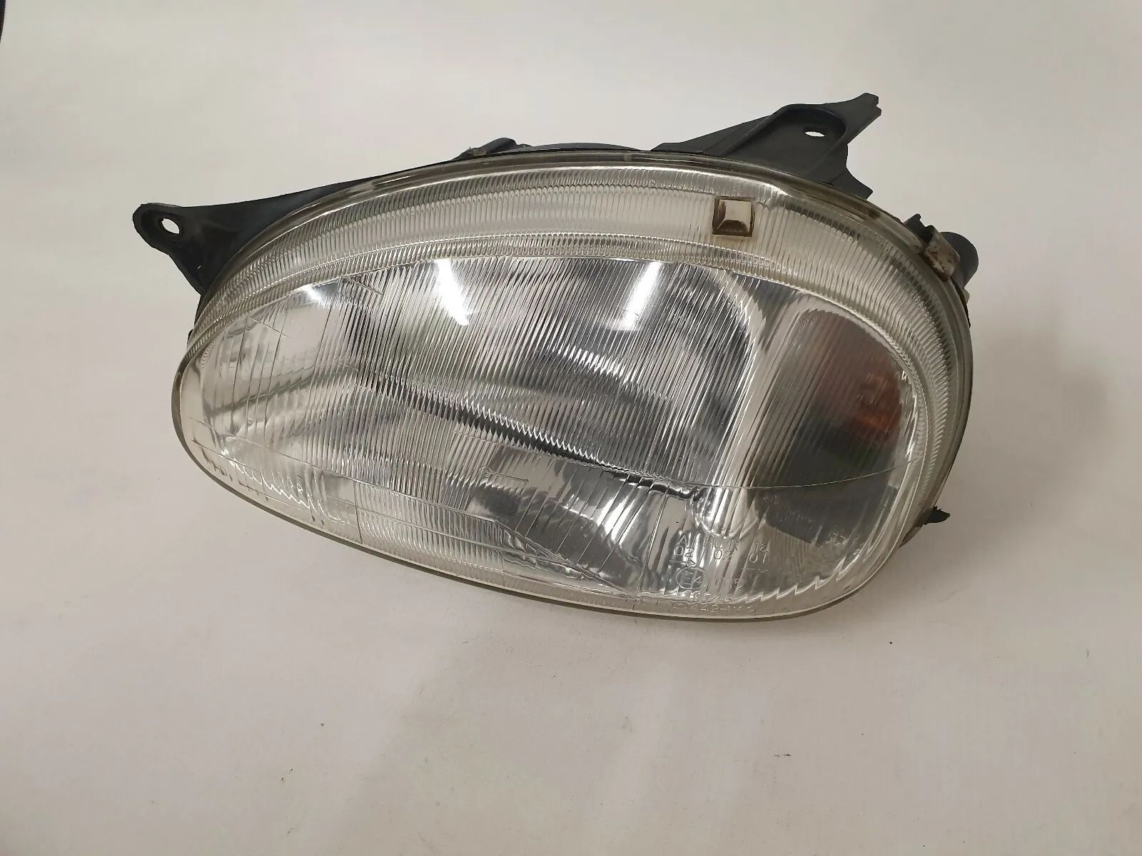 Faros Originales Opel CORSA B Izquierdo Valeo 90444786 / 1216488