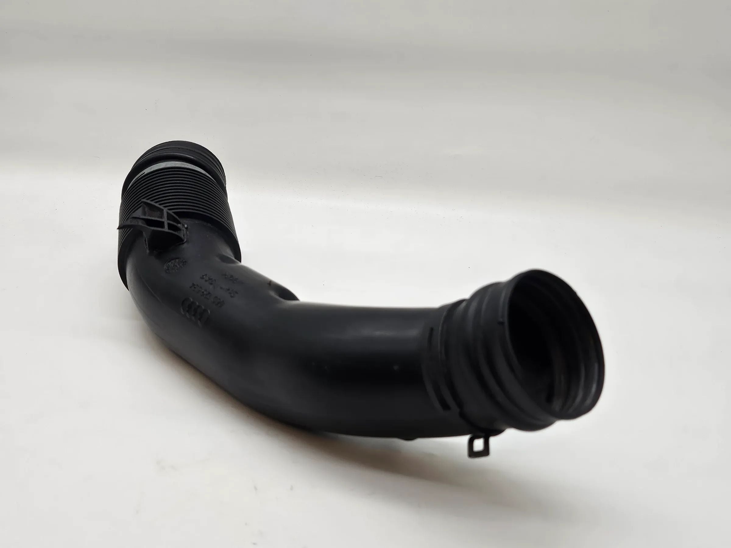 Original AUDI A4 B6 B7 8E 2.0 +FSI AWA ANSAUGSCHLAUCH 06D129534