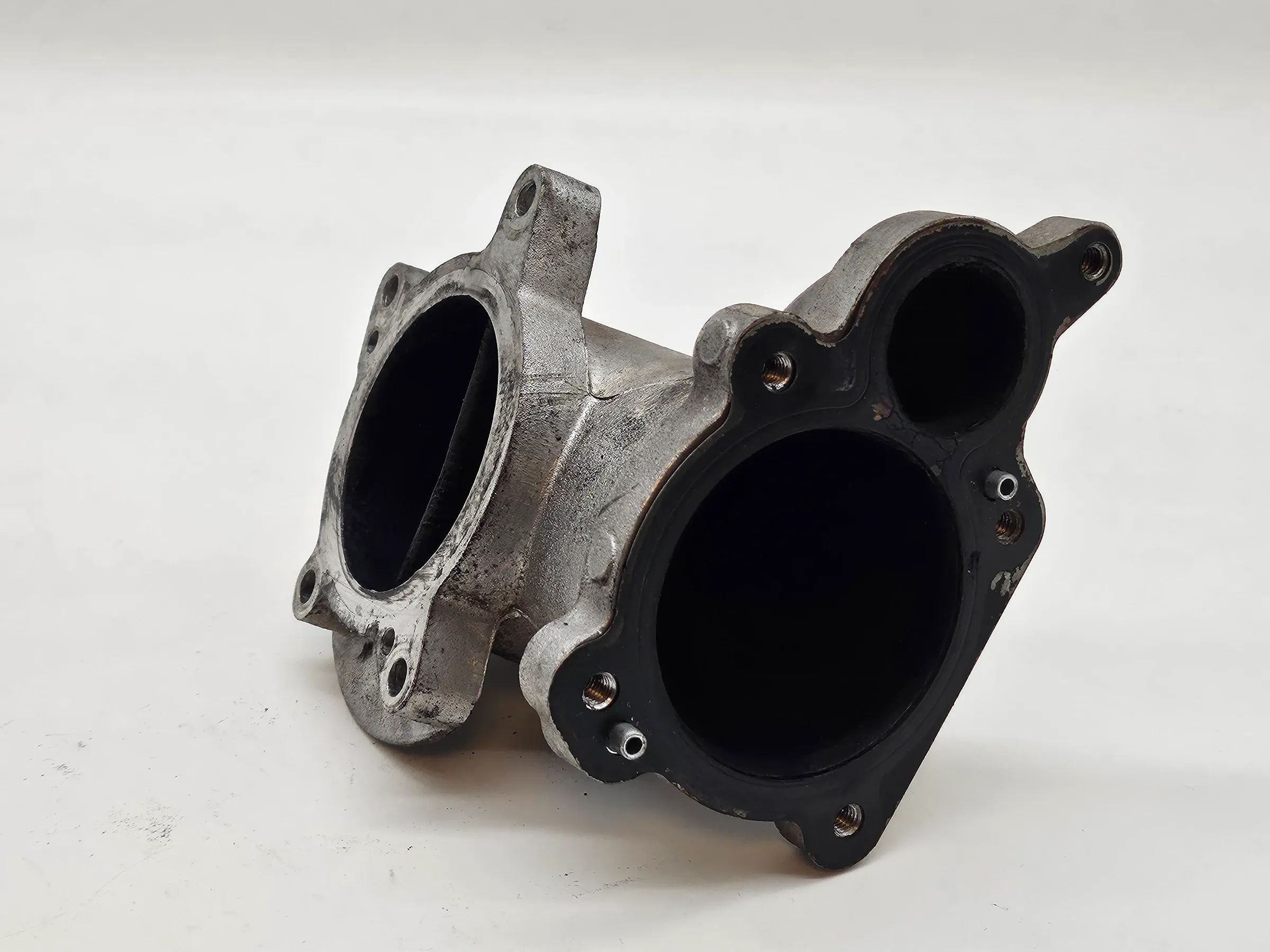 Audi A4 8E B6 2,0L FSI AWA Drosselklappenstutzen Bogen Ansaugbrücke 06D131569C