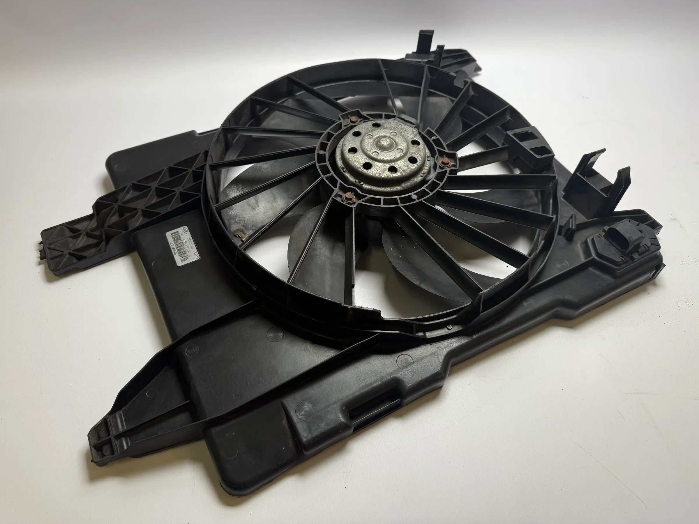 Оригинальный Вентилятор Радиатора RENAULT SCÉNIC II (JM0/1_) 2004 Электрический 8200151165