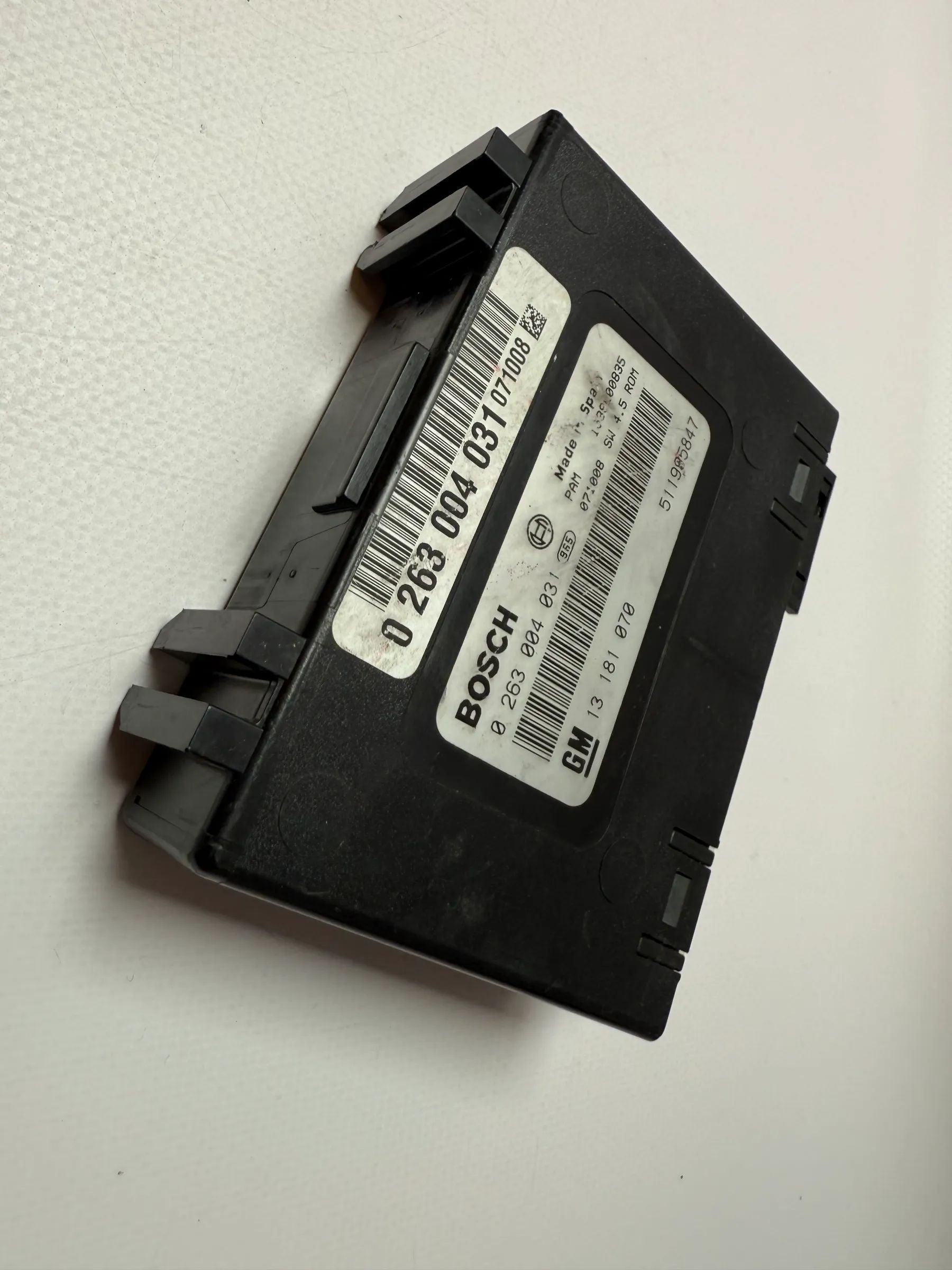 Оригинальный блок управления парктроником Opel Vectra C / Signum 3.0 13181070 / 0263004031