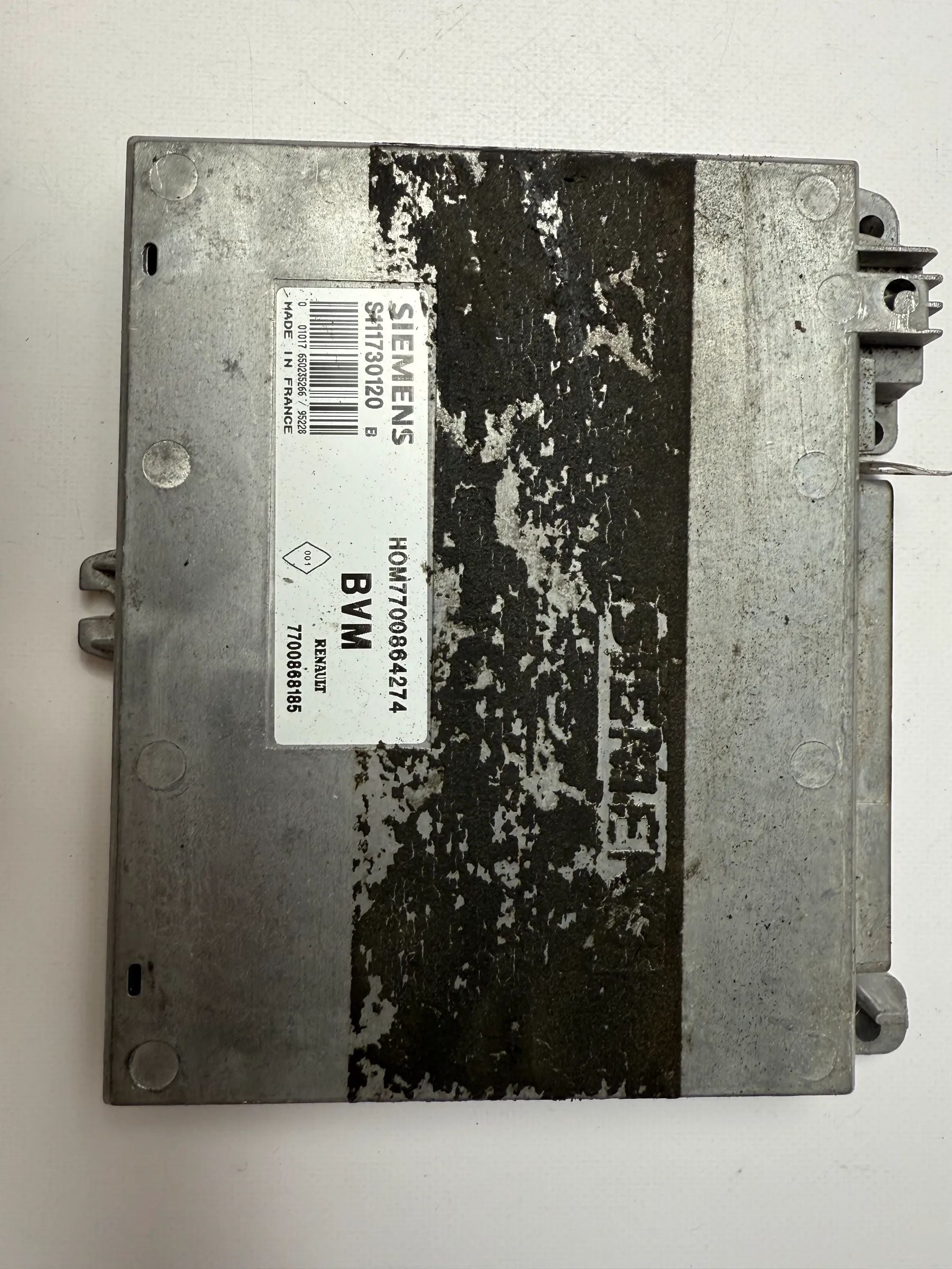 อะไหล่แท้ Renault Clio I B57 1.2 40kW 1996 กล่องควบคุมเครื่องยนต์ HOM7700864274