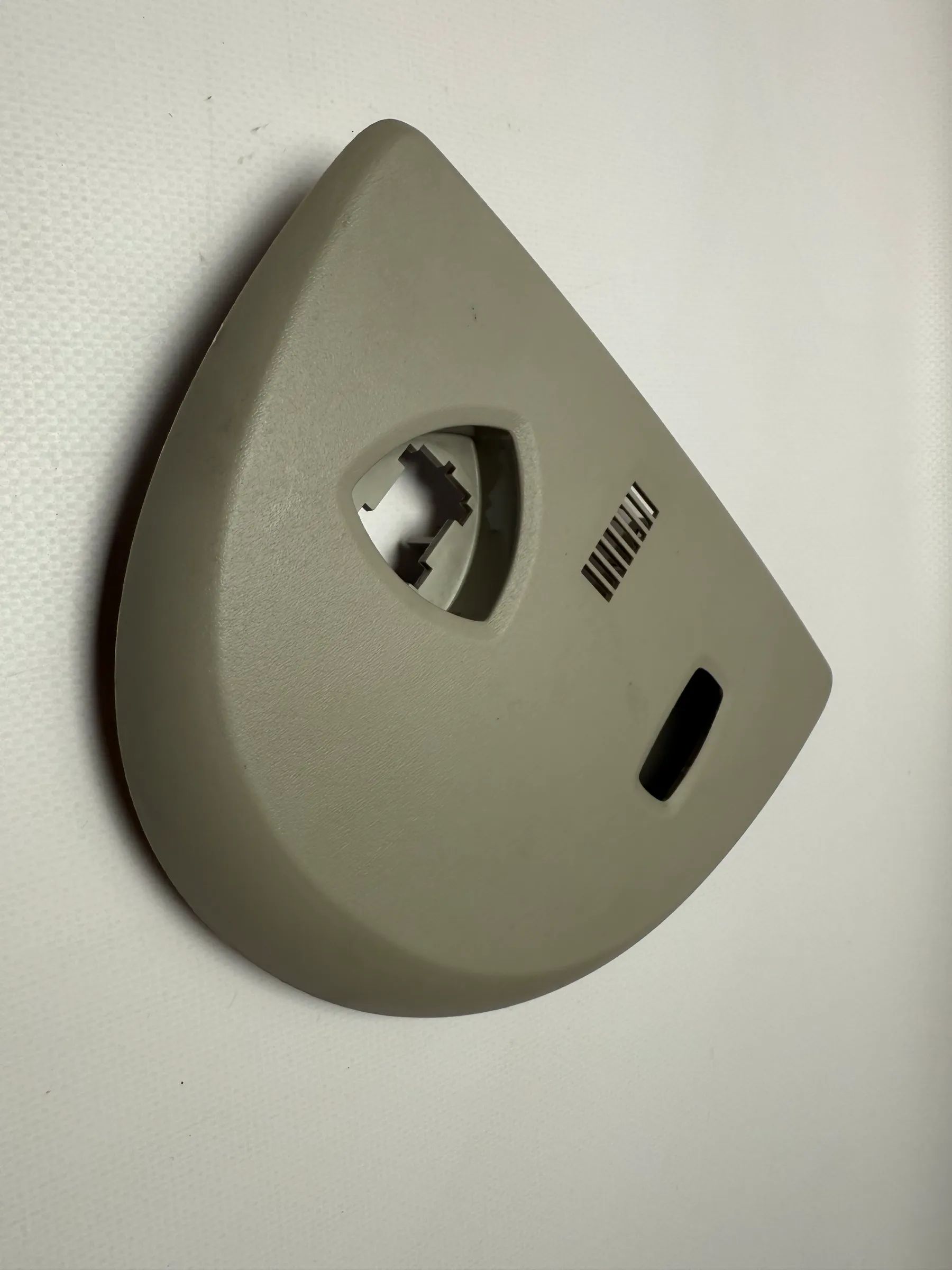 Оригинальная накладка переключателя аварийной сигнализации RENAULT ESPACE IV 156013590 / 156012680