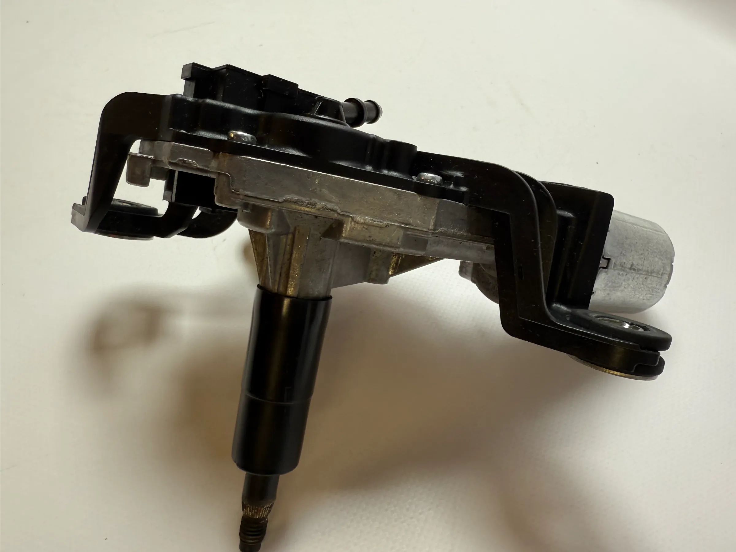 Motor original del limpiaparabrisas trasero VW Golf 5 V Bosch 1K6955711B / 0 390 201 800