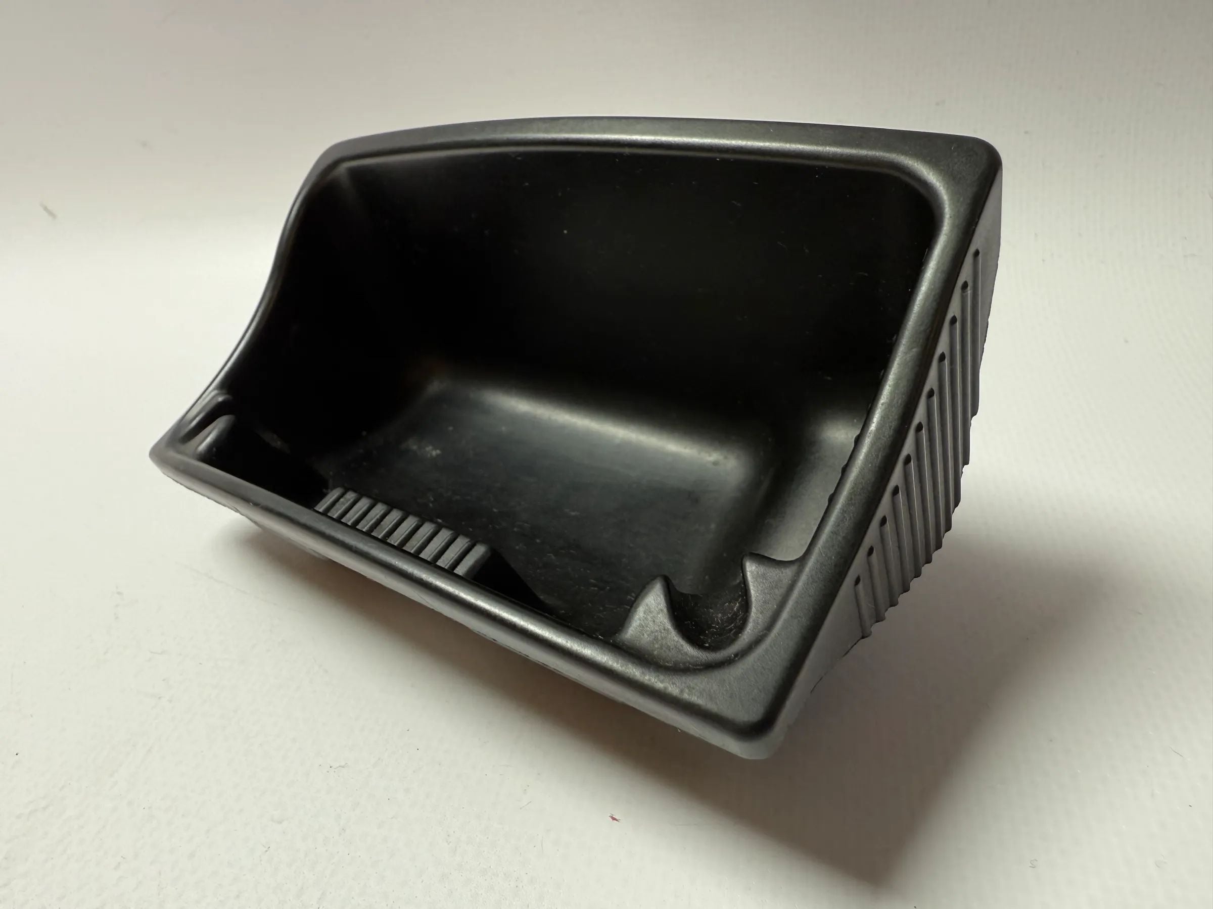 Original VW Lupo 6X ashtray insert front 6X0864575A 