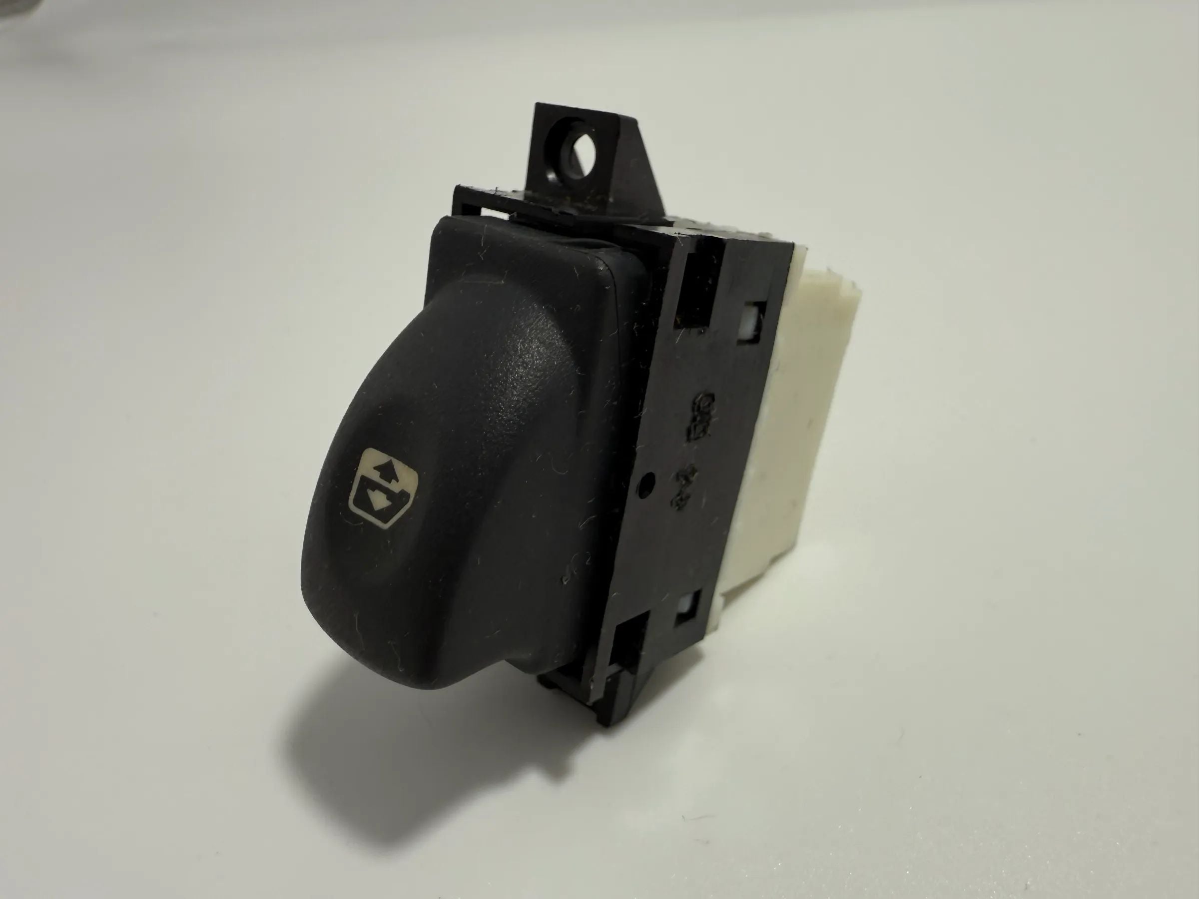 Original Renault Laguna I (B56 / 556) 1.8 Manípulo Vidro Elétrico Branco 7700417486