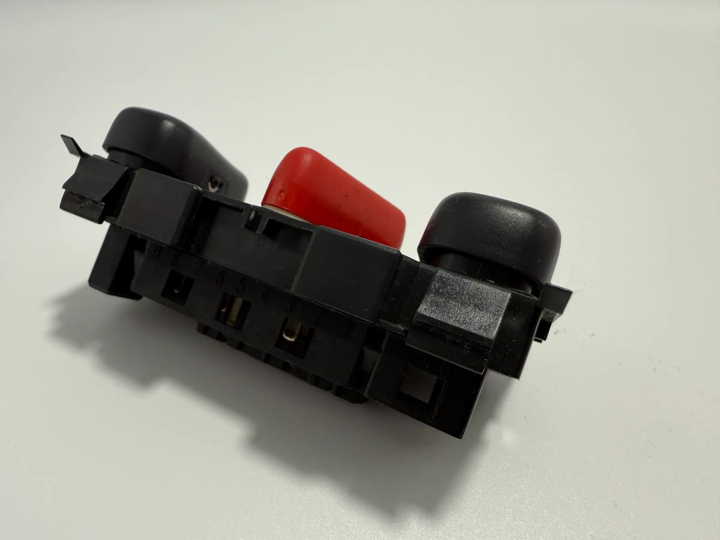 Originele Mercedes W202 W208 W210 Schakelaar Waarschuwingsknipperlicht Hoofdsteun 2088200310