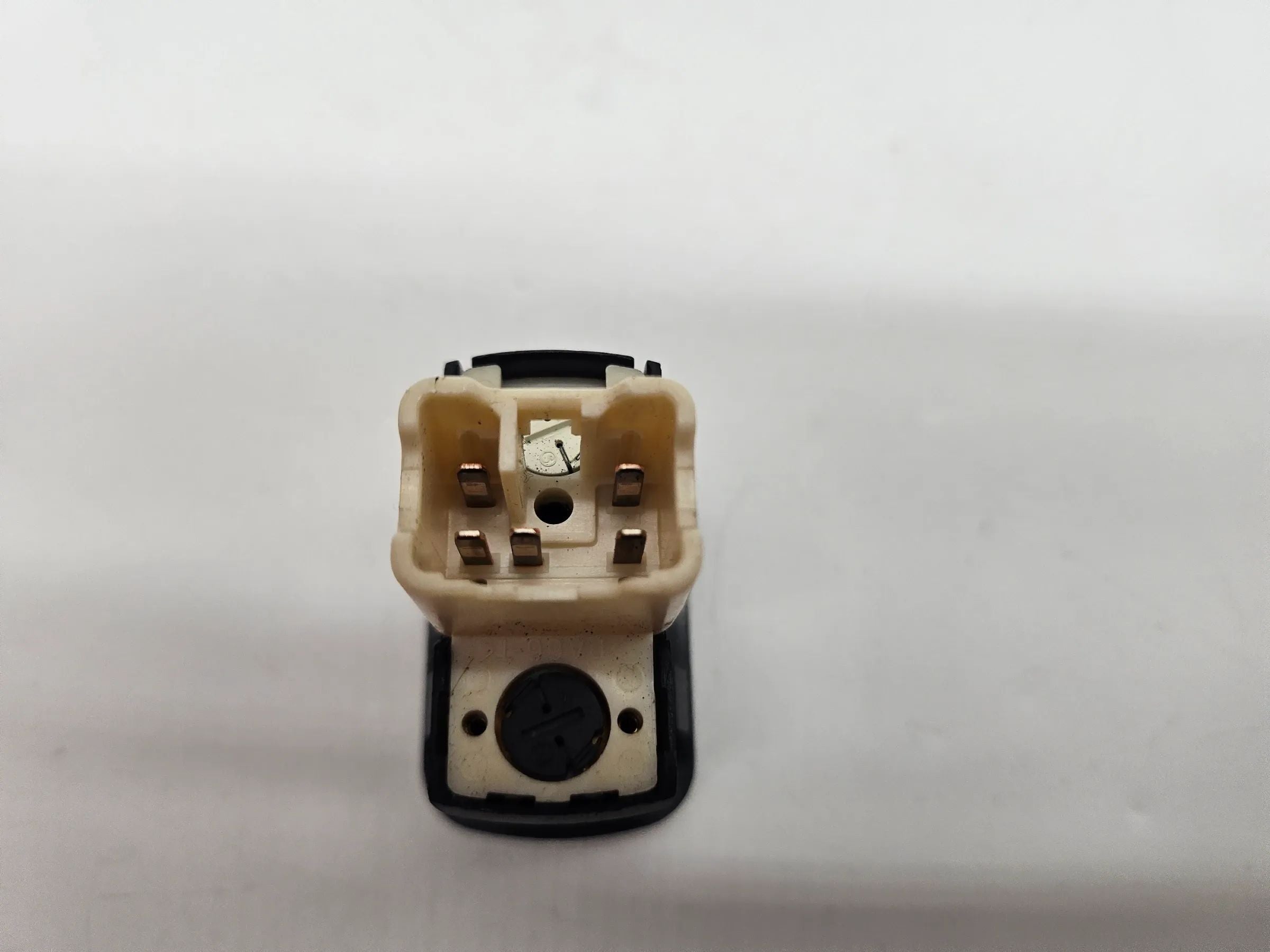 อะไหล่แท้ DAIHATSU Cuore L7 (01-03) สวิตช์ไฟตัดหมอกหลัง T324-D14