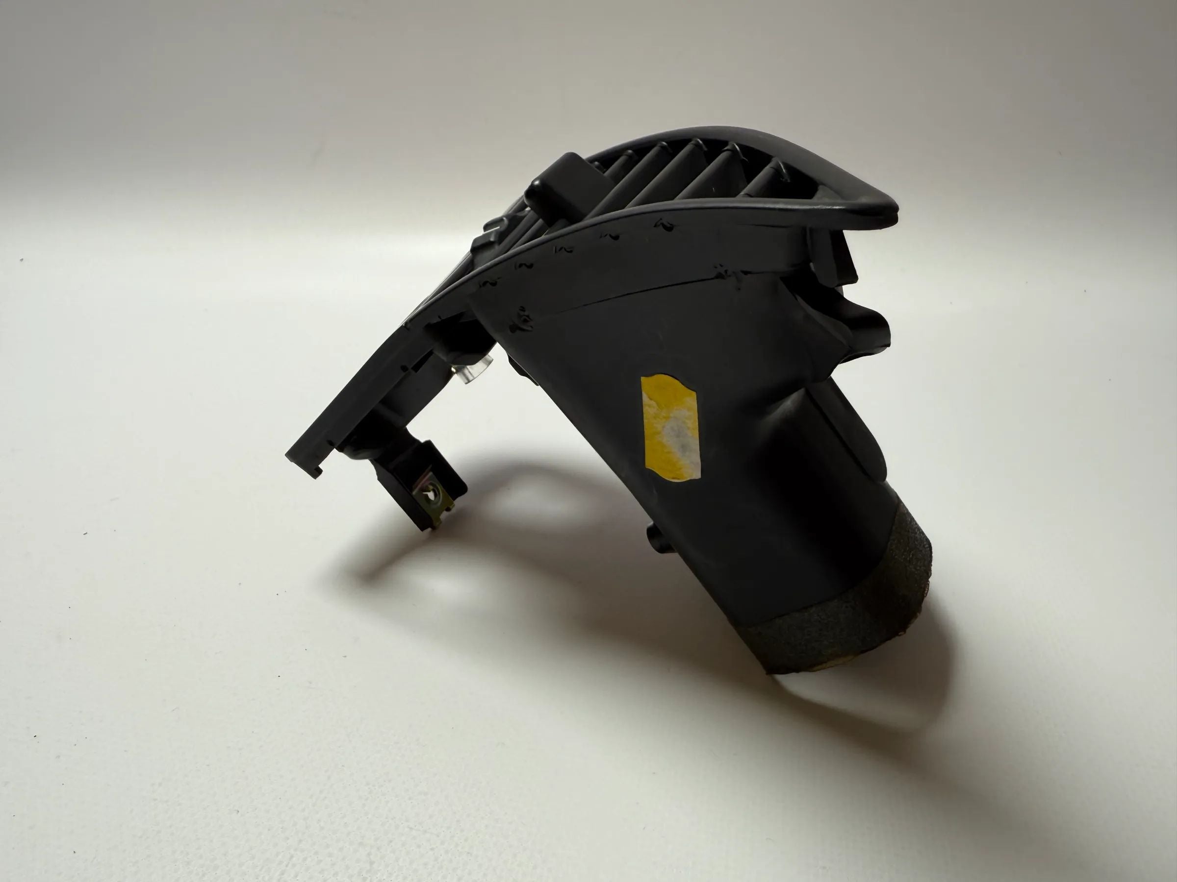 Оригинальная левая воздуховодная насадка BMW E36 1387061