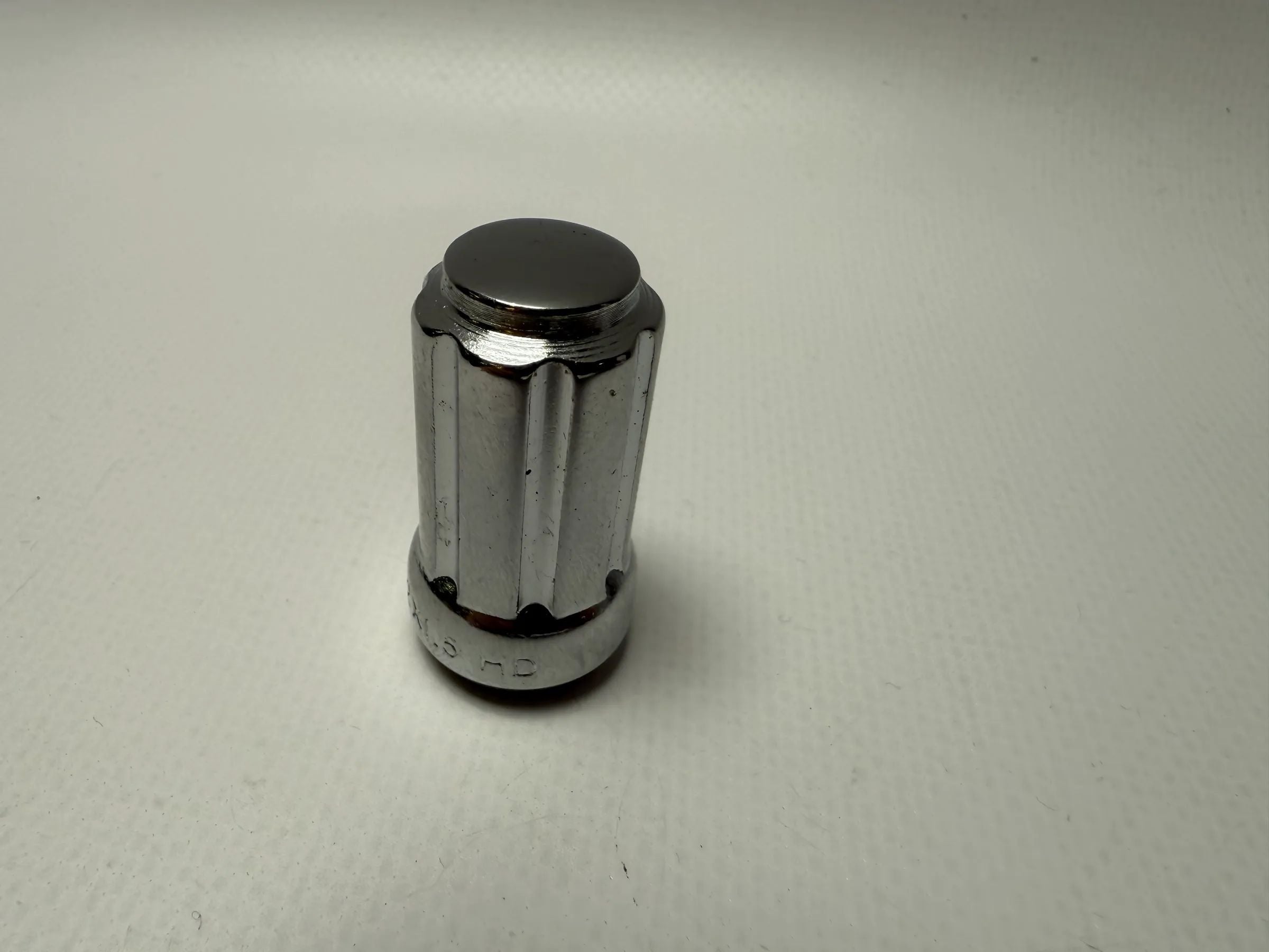 Original Ford  Bronco Radmutter M12X1.5 HD