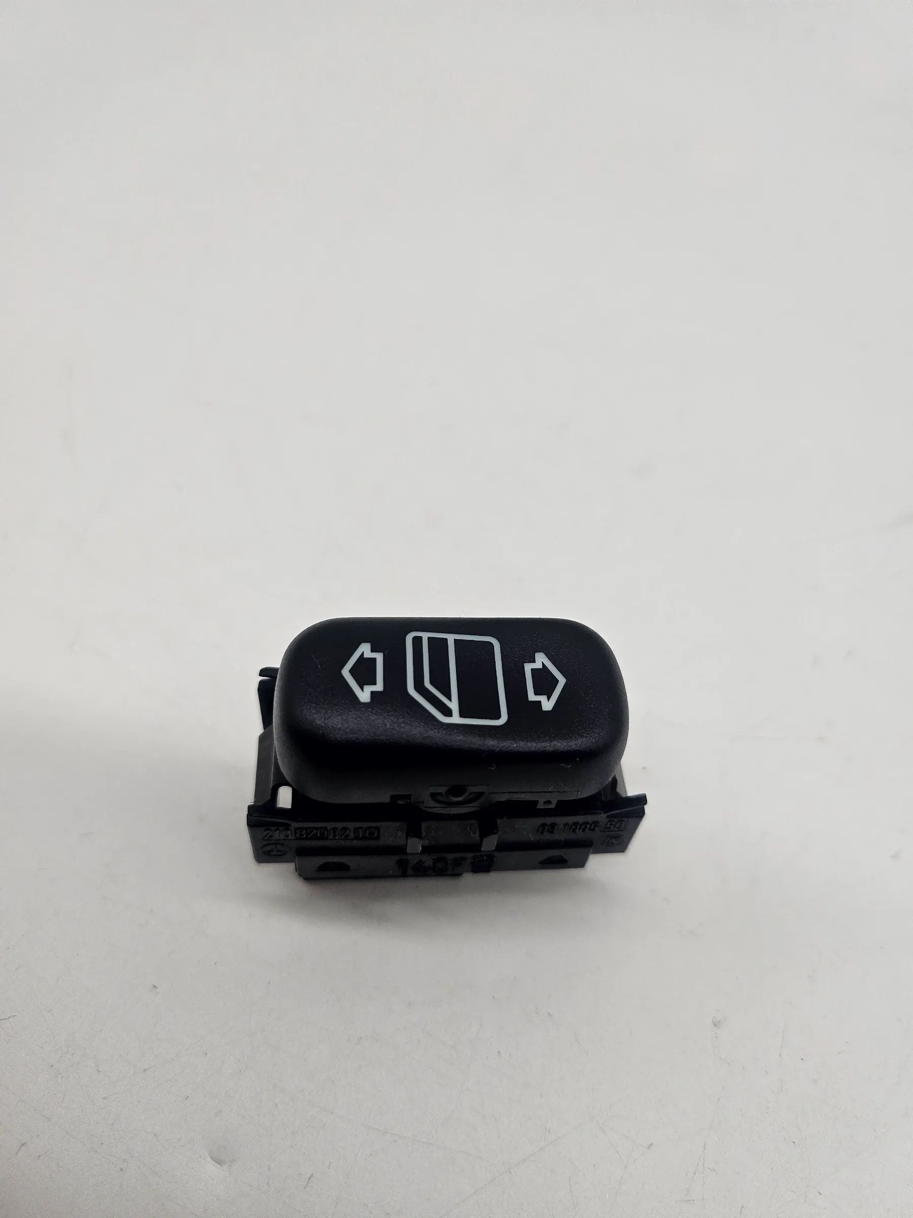 อะไหล่แท้ Mercedes Benz W168 W210 สวิทช์กระจกไฟฟ้าหลัง 2108208210