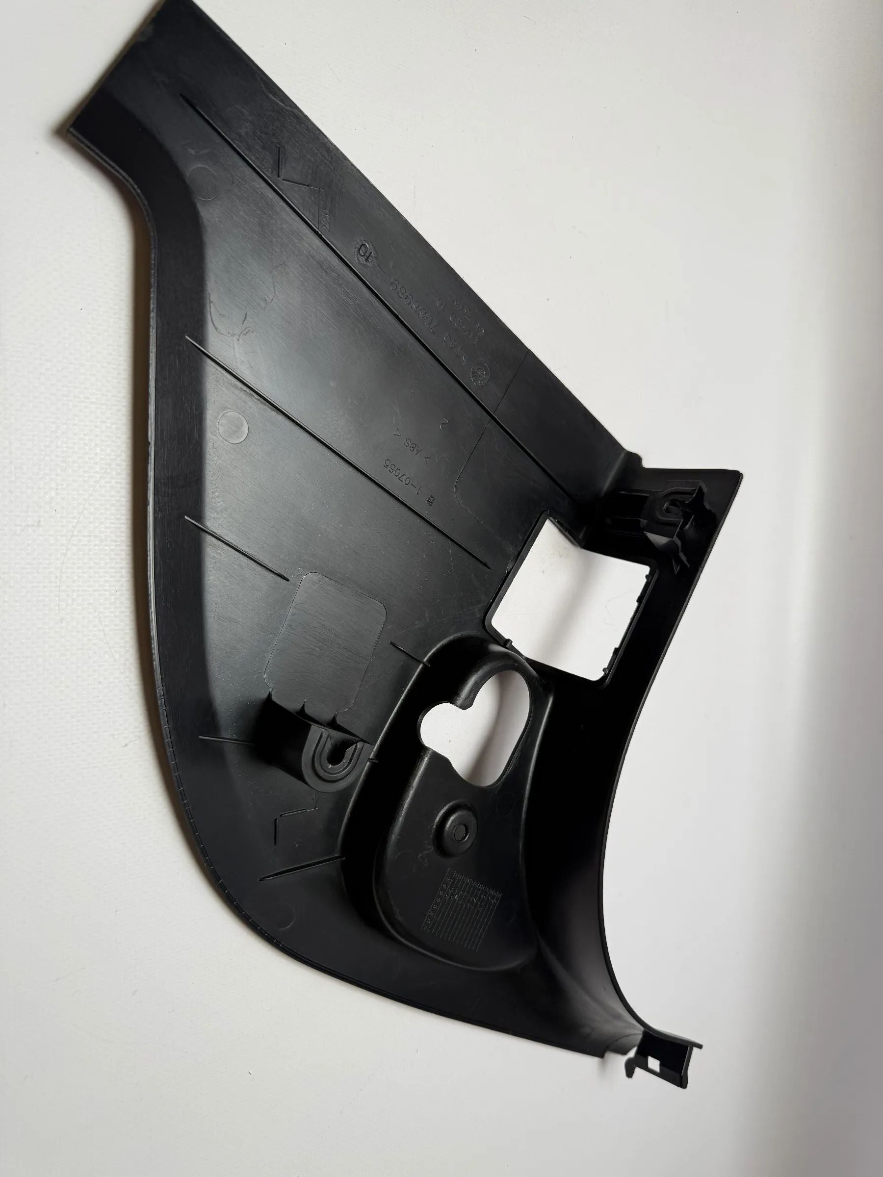 Original BMW E90 E91 E92 side panel cover footwell trim 51437066989 