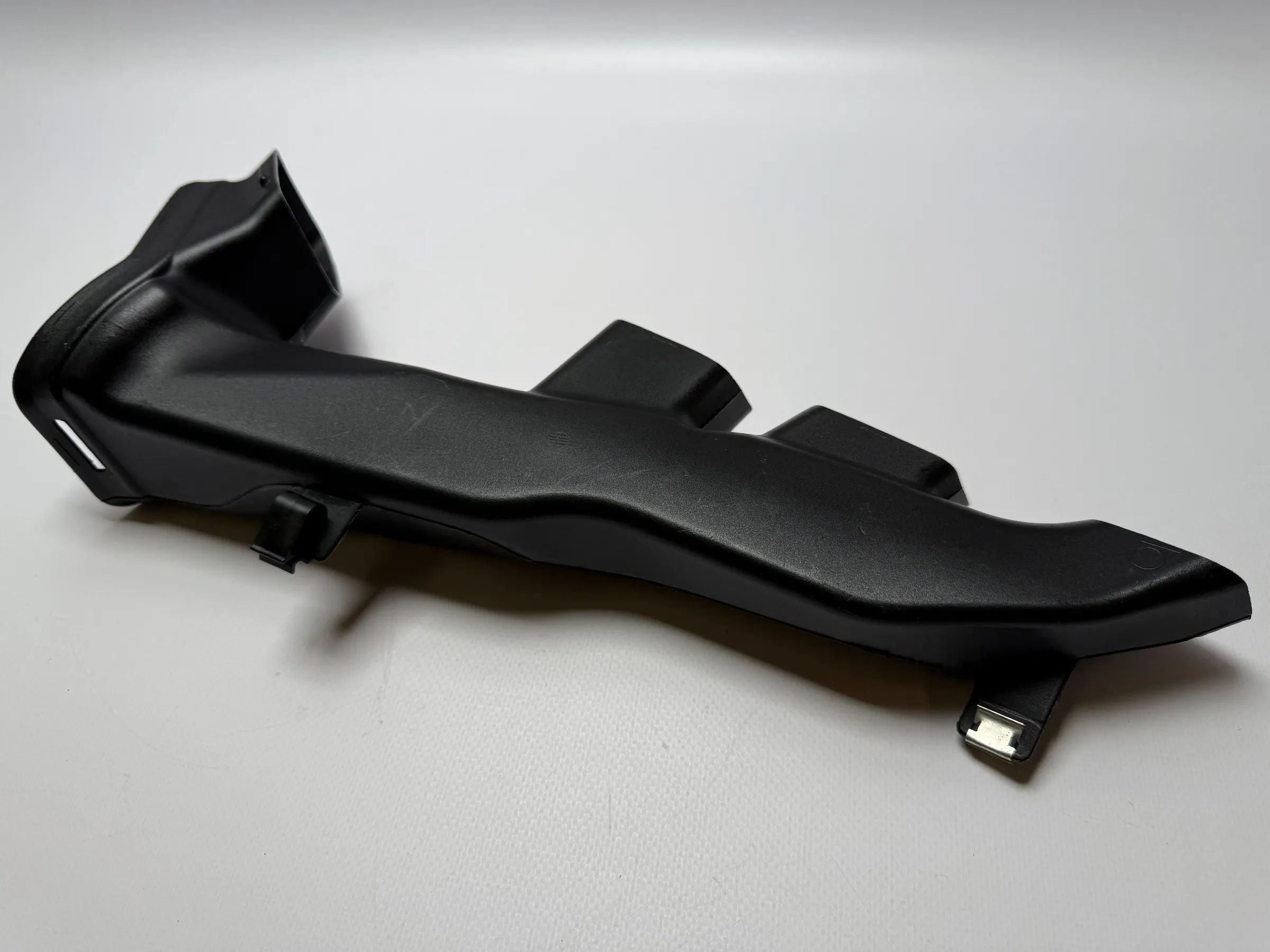 純正 BMW 325d E90/E91 左フットヒートチャネル 64.22-7059289-04