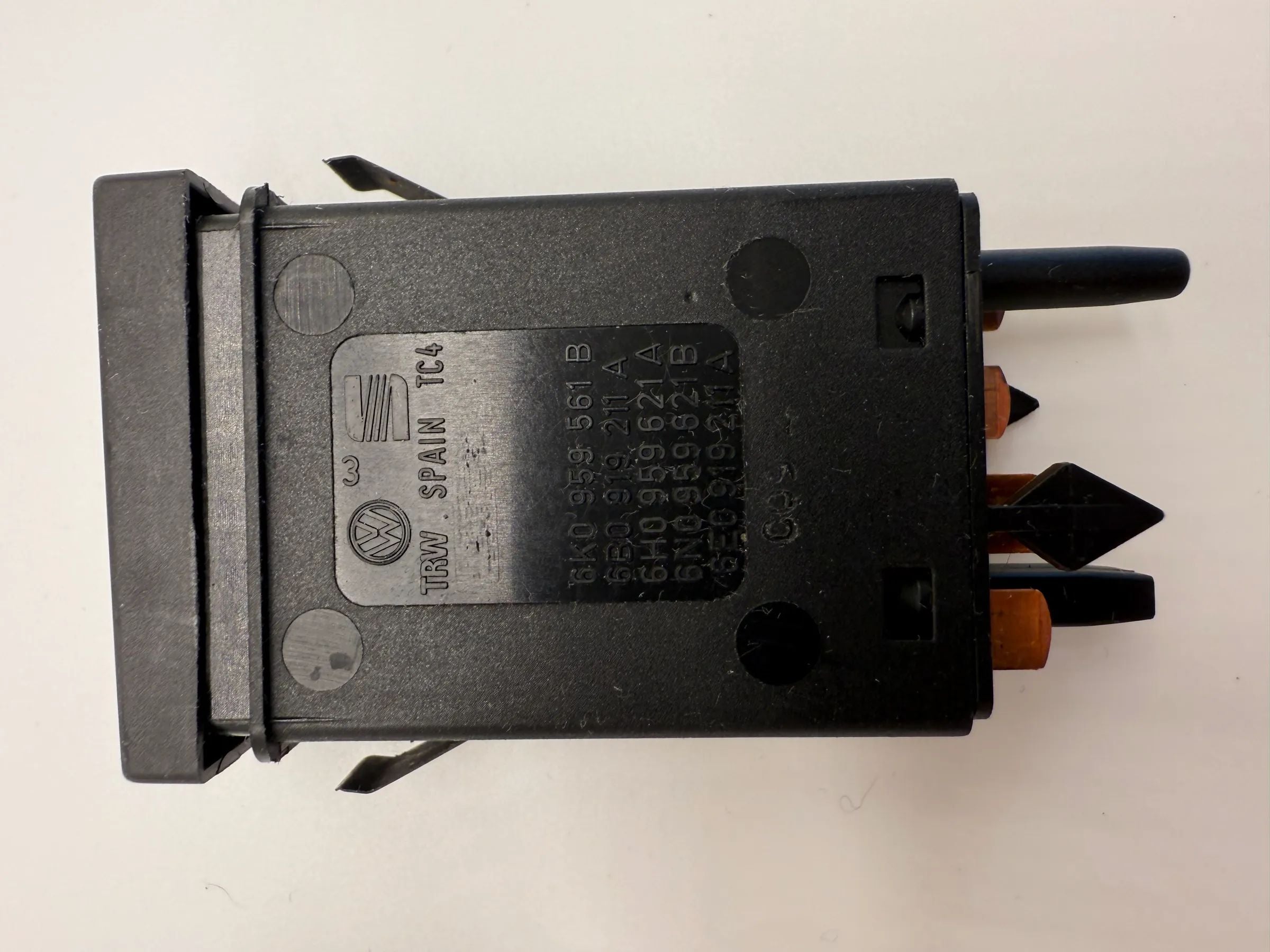 純正 VW POLO (6N2) 1.0 車用リアウィンドウヒーター スイッチ 6k0959561B