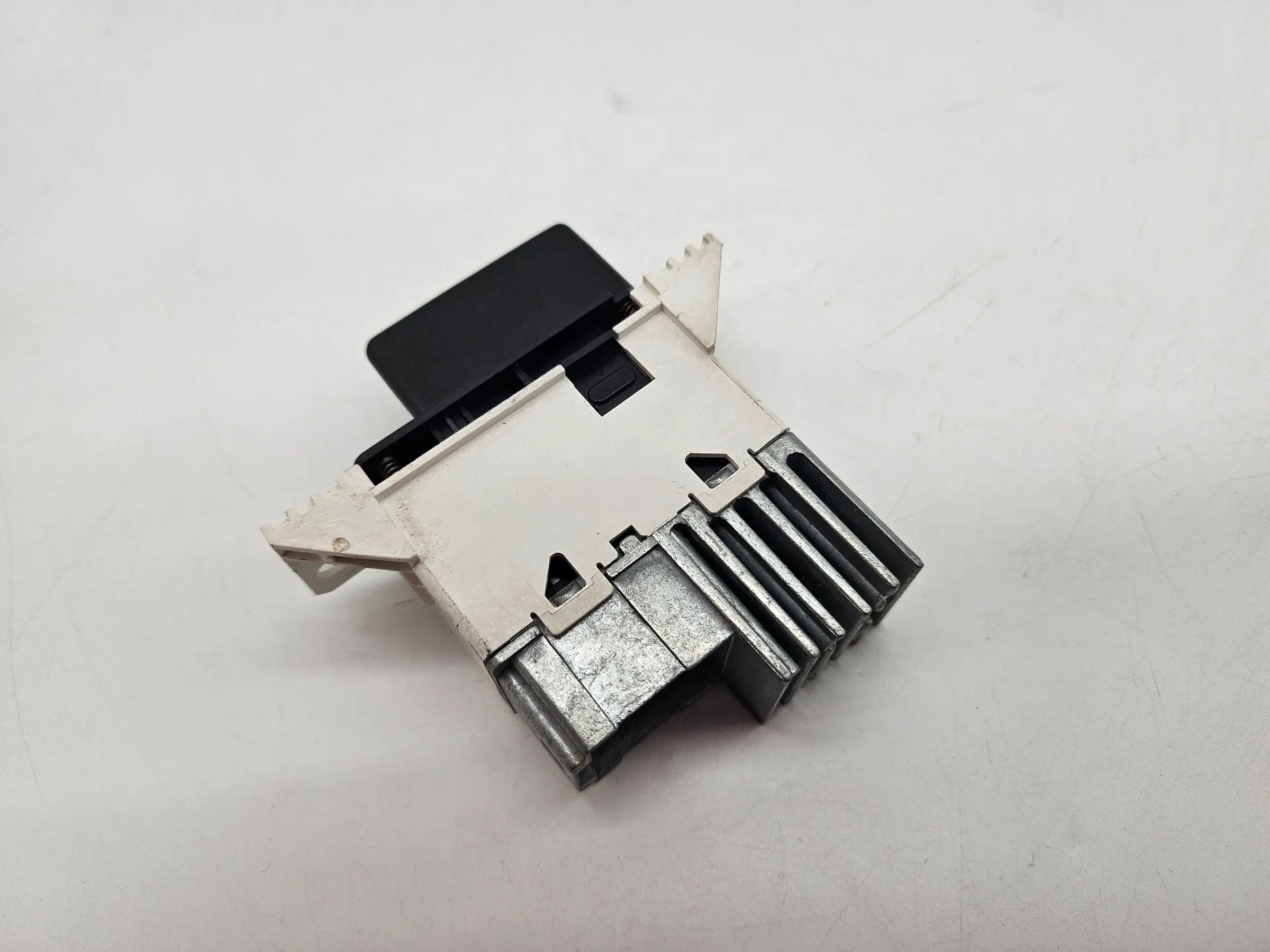 Original Ford Focus 1 DNW DBW DAW Schalter Warnblinkschalter 98G13A350BE