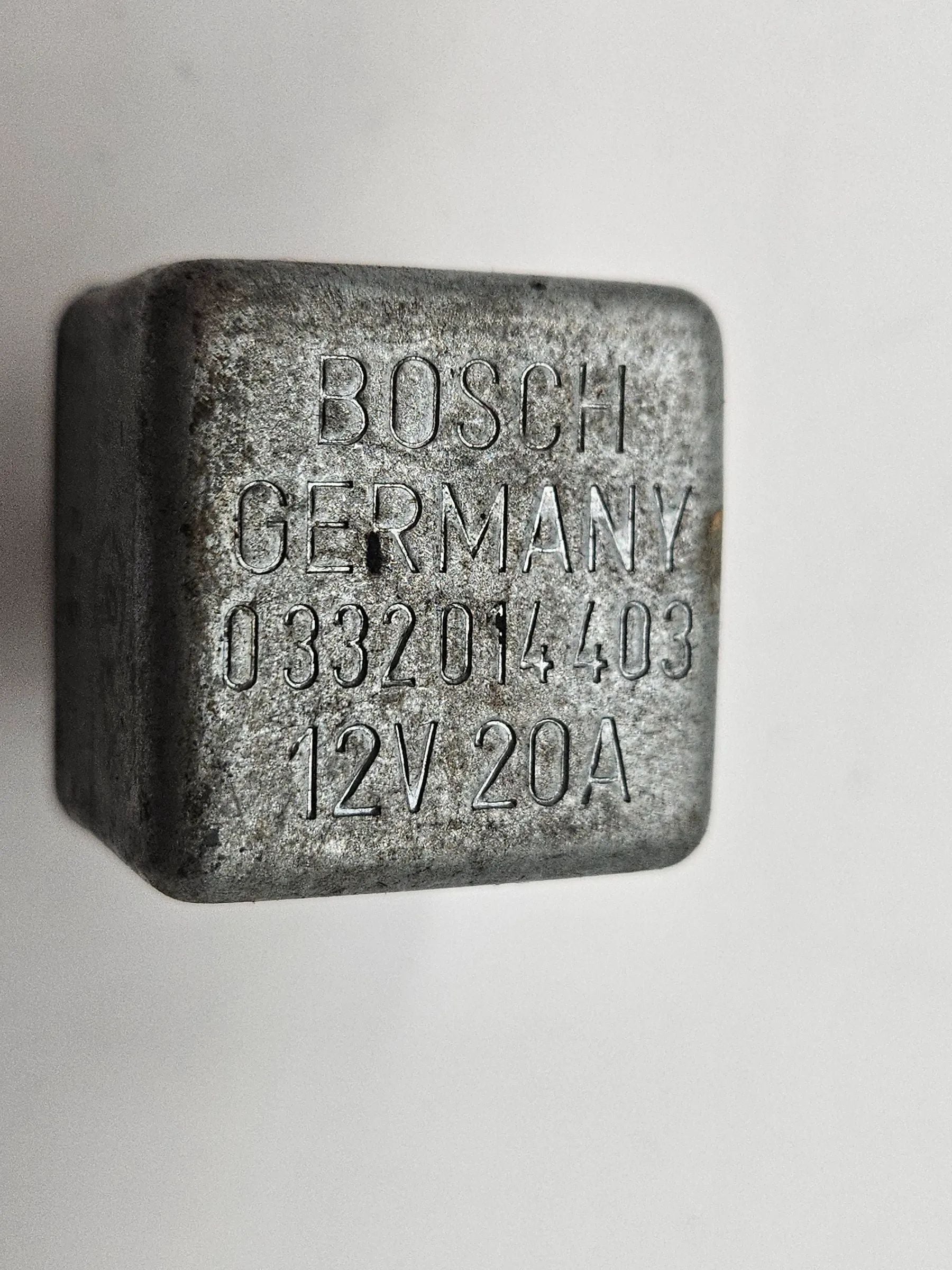 Оригинальное реле BMW E12 E23 E24 E28 BOSCH 0332014403 - Auto-veritas