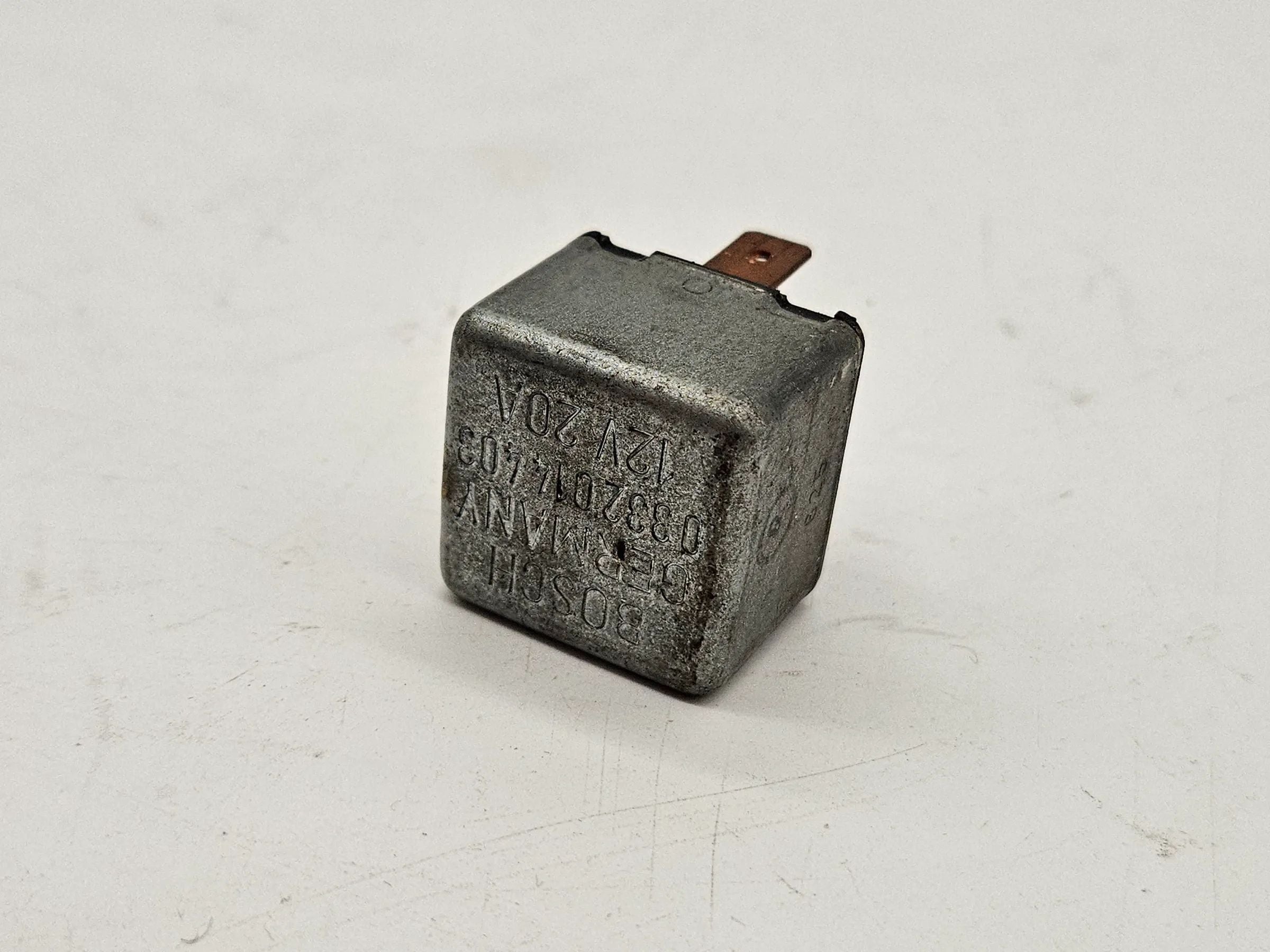 Оригинальное реле BMW E12 E23 E24 E28 BOSCH 0332014403 - Auto-veritas