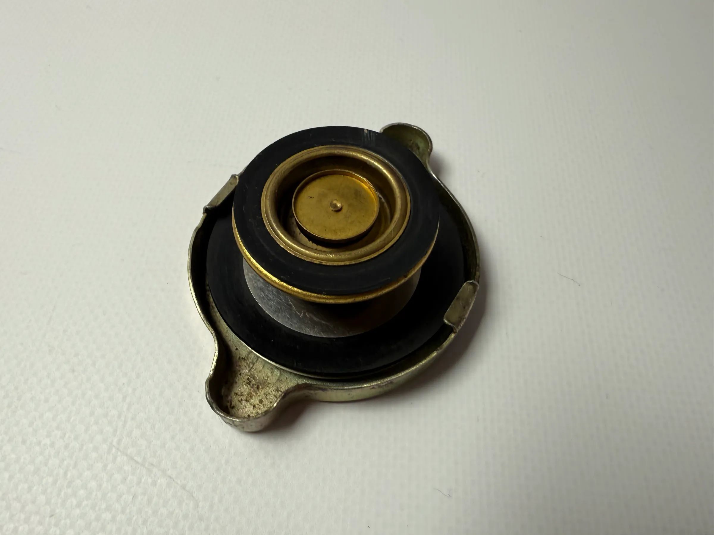 Tutup Radiator Asli Opel Kadett / Kapitän / Admiral AC Delco 531-30 9975648 Auto-veritas