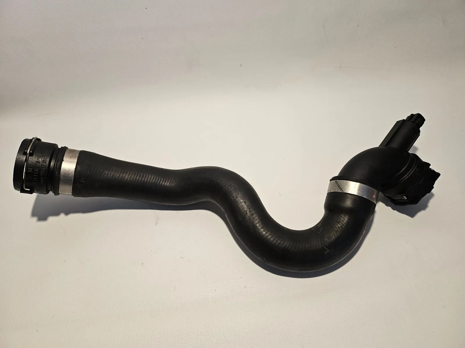 BMW 3 E90 E91 2007 Kühlleitung / Kühlschlauch 7531769 Benzin 110kW RPG17096